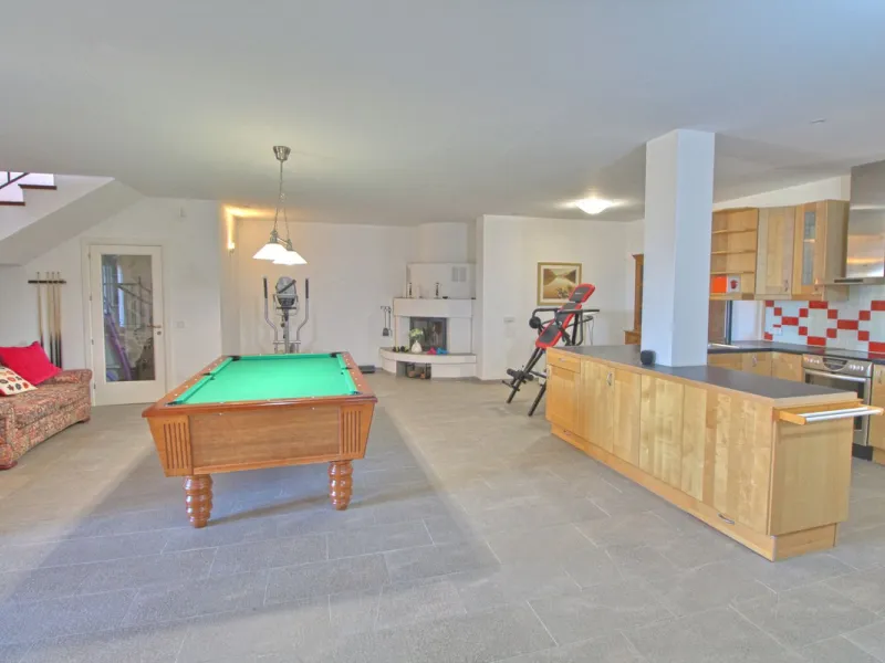 House - Finca - Cortijo в продаже в Estepona, Málaga. В доме 5 спален и 4 ванных комнат. Площадь дома 465 м². Площадь участка 61629 м²