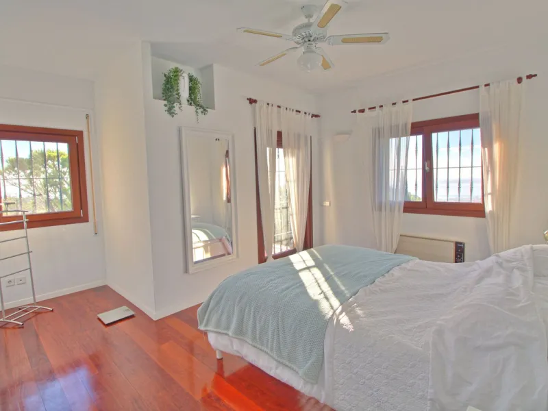 House - Finca - Cortijo в продаже в Estepona, Málaga. В доме 5 спален и 4 ванных комнат. Площадь дома 465 м². Площадь участка 61629 м²
