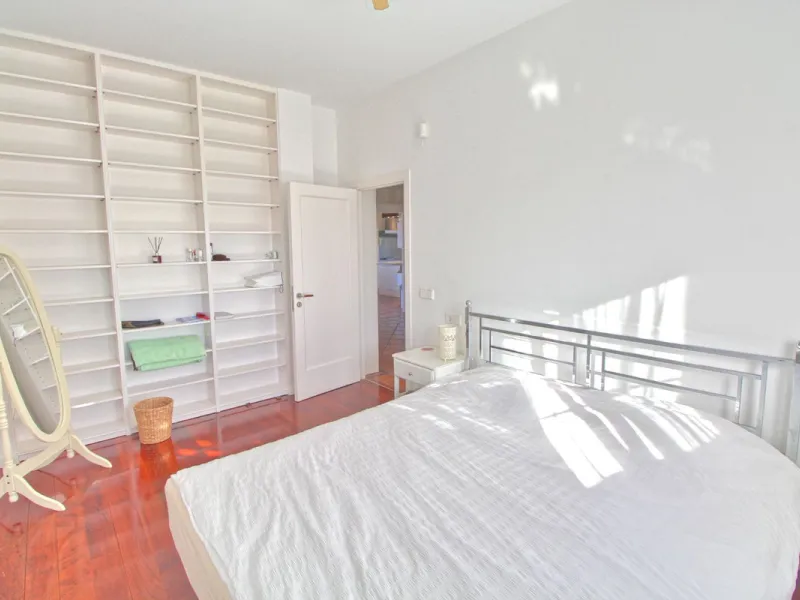 House - Finca - Cortijo в продаже в Estepona, Málaga. В доме 5 спален и 4 ванных комнат. Площадь дома 465 м². Площадь участка 61629 м²