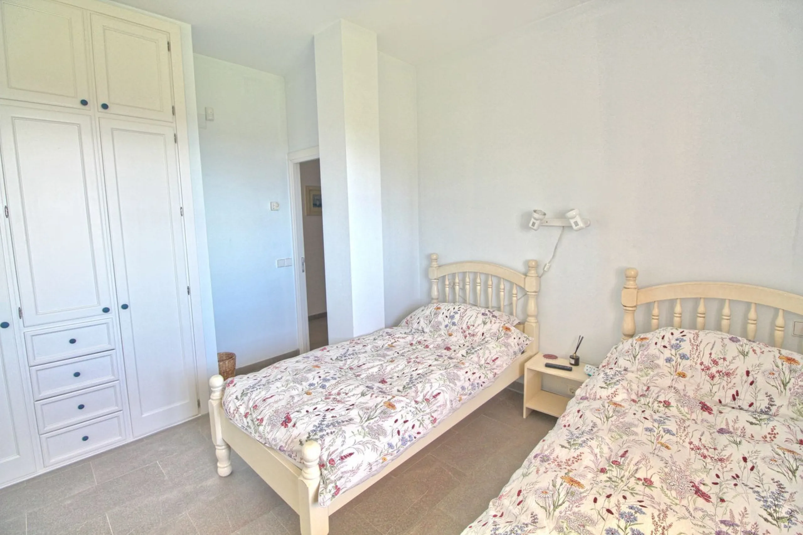 House - Finca - Cortijo в продаже в Estepona, Málaga. В доме 5 спален и 4 ванных комнат. Площадь дома 465 м². Площадь участка 61629 м²