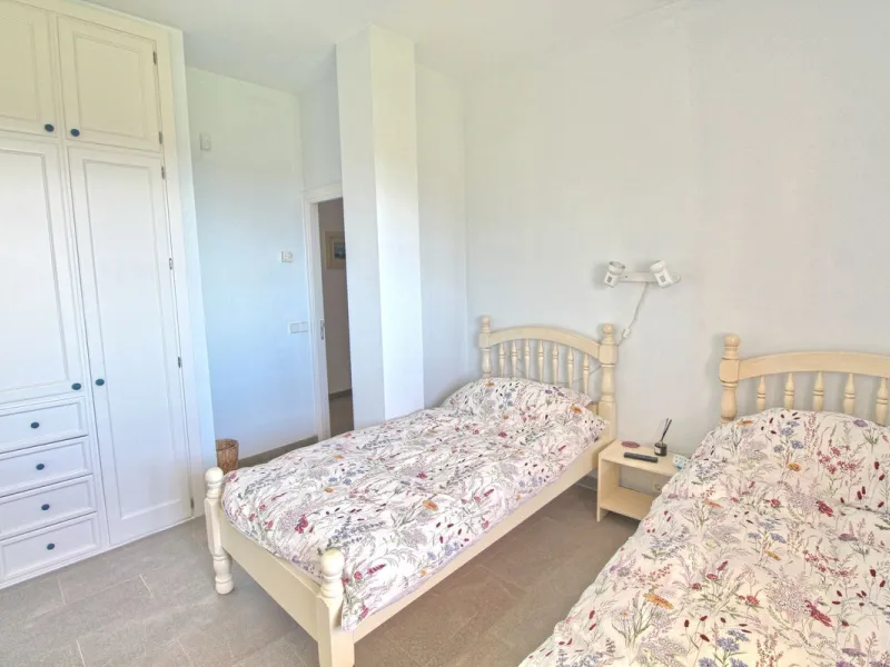 House - Finca - Cortijo в продаже в Estepona, Málaga. В доме 5 спален и 4 ванных комнат. Площадь дома 465 м². Площадь участка 61629 м²