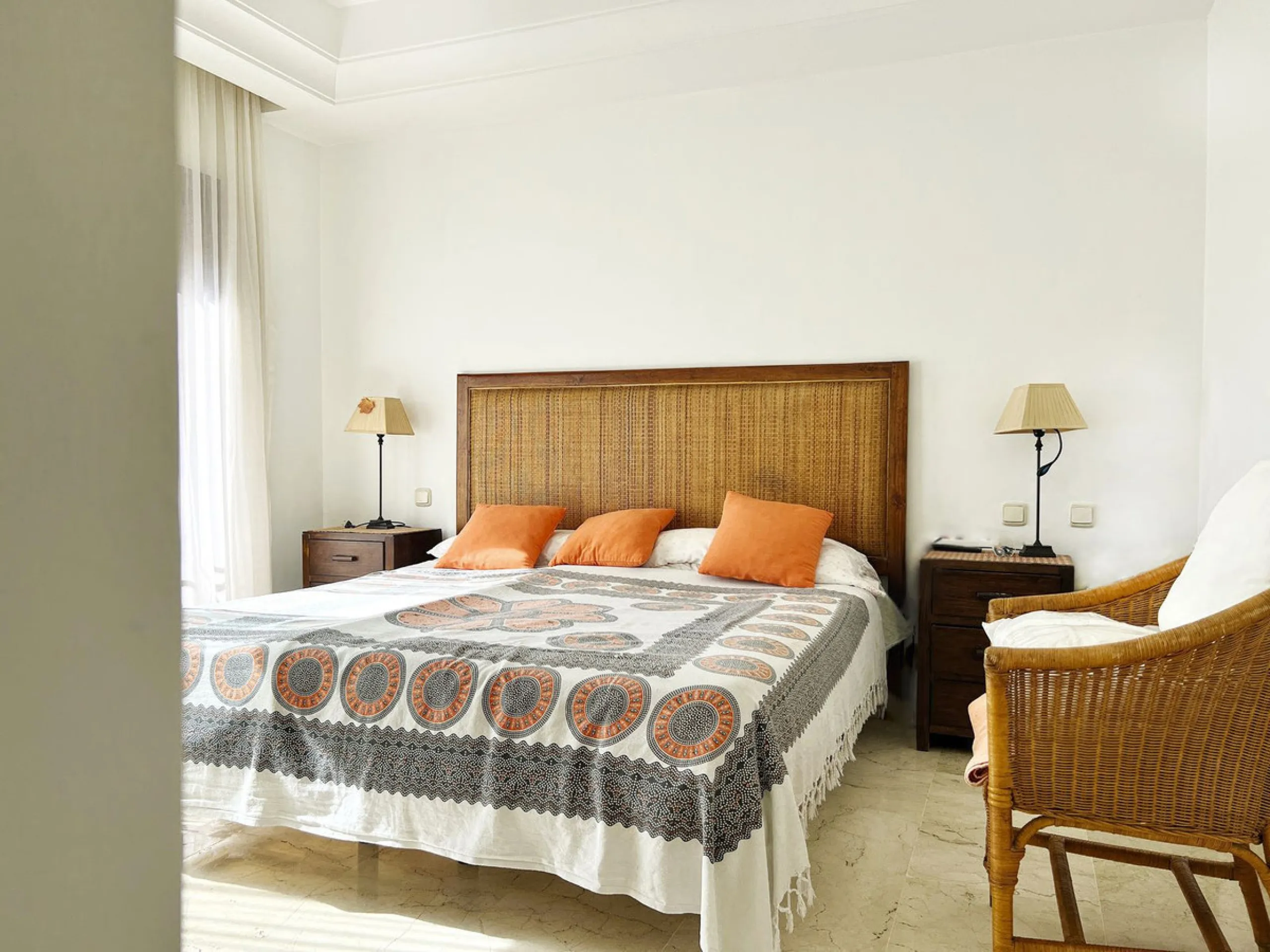 "A three bedroom duplex penthouse in La Alzambra Hill Club, a 24hr gated and secure development, set on lush tropical gardens with waterfalls, communal swimming pool and a gymnasium.