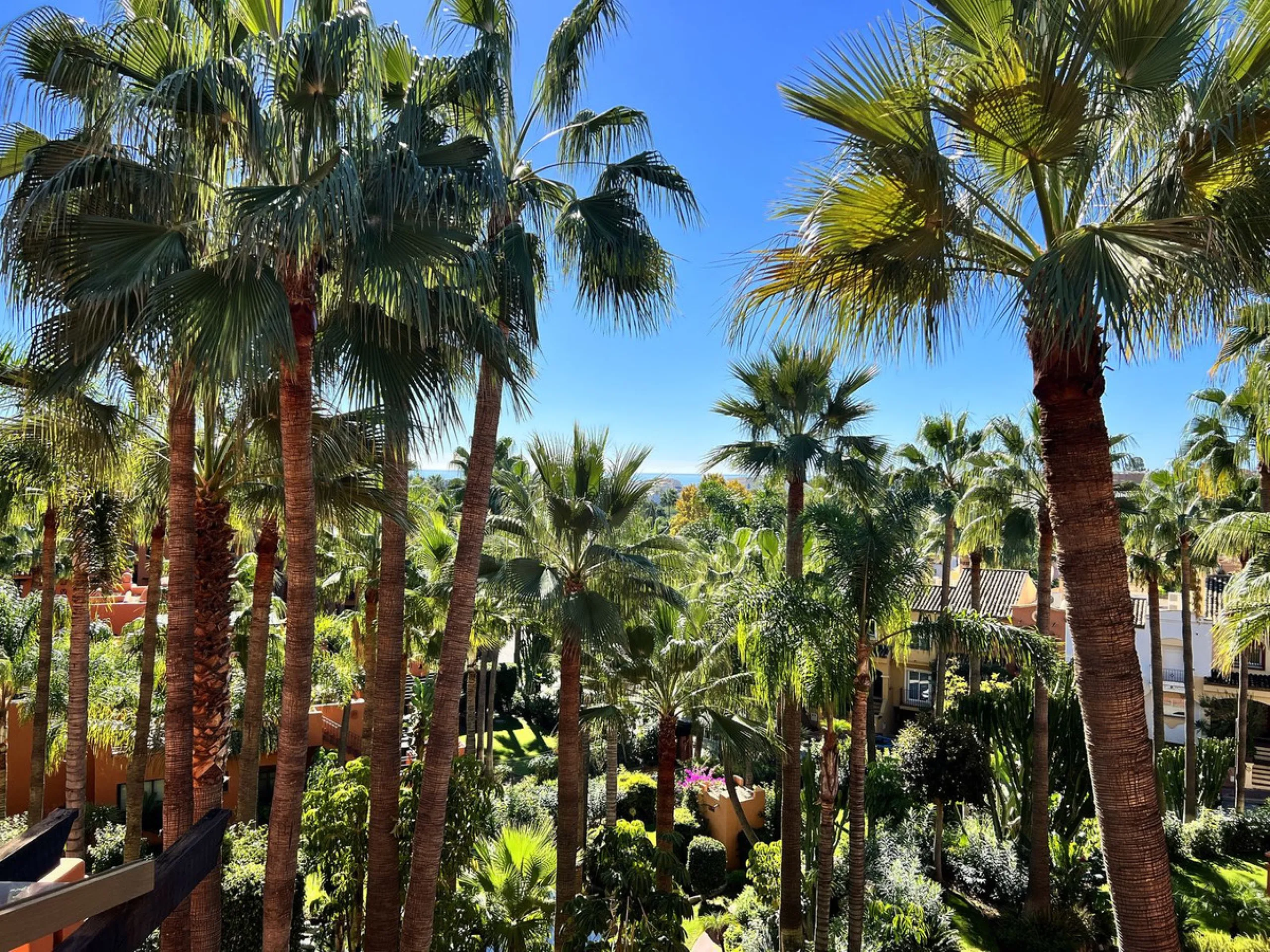 "A three bedroom duplex penthouse in La Alzambra Hill Club, a 24hr gated and secure development, set on lush tropical gardens with waterfalls, communal swimming pool and a gymnasium.
