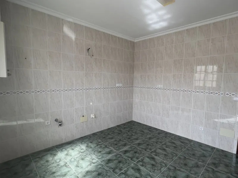 House - Finca - Cortijo в продаже в Alhaurín de la Torre, Málaga. В доме 8 спален и 2 ванных комнат. Площадь дома 489 м². Площадь участка 28447 м²