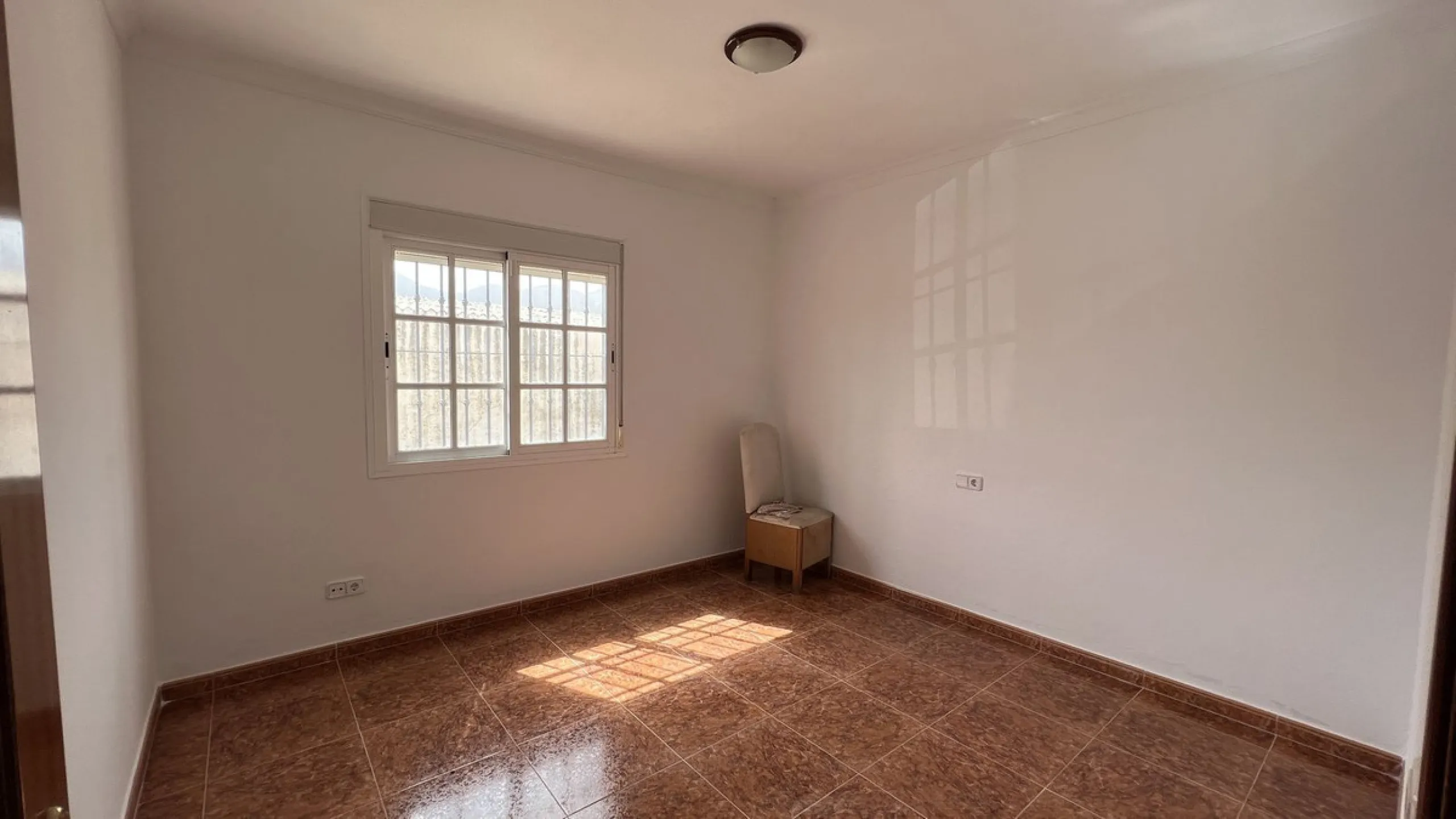 House - Finca - Cortijo в продаже в Alhaurín de la Torre, Málaga. В доме 8 спален и 2 ванных комнат. Площадь дома 489 м². Площадь участка 28447 м²