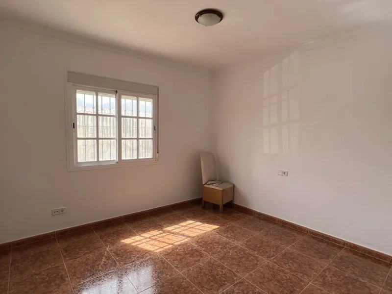 House - Finca - Cortijo в продаже в Alhaurín de la Torre, Málaga. В доме 8 спален и 2 ванных комнат. Площадь дома 489 м². Площадь участка 28447 м²
