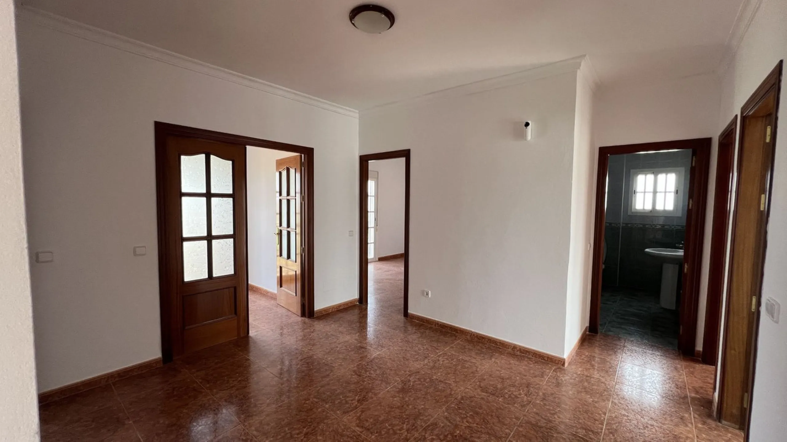 House - Finca - Cortijo в продаже в Alhaurín de la Torre, Málaga. В доме 8 спален и 2 ванных комнат. Площадь дома 489 м². Площадь участка 28447 м²