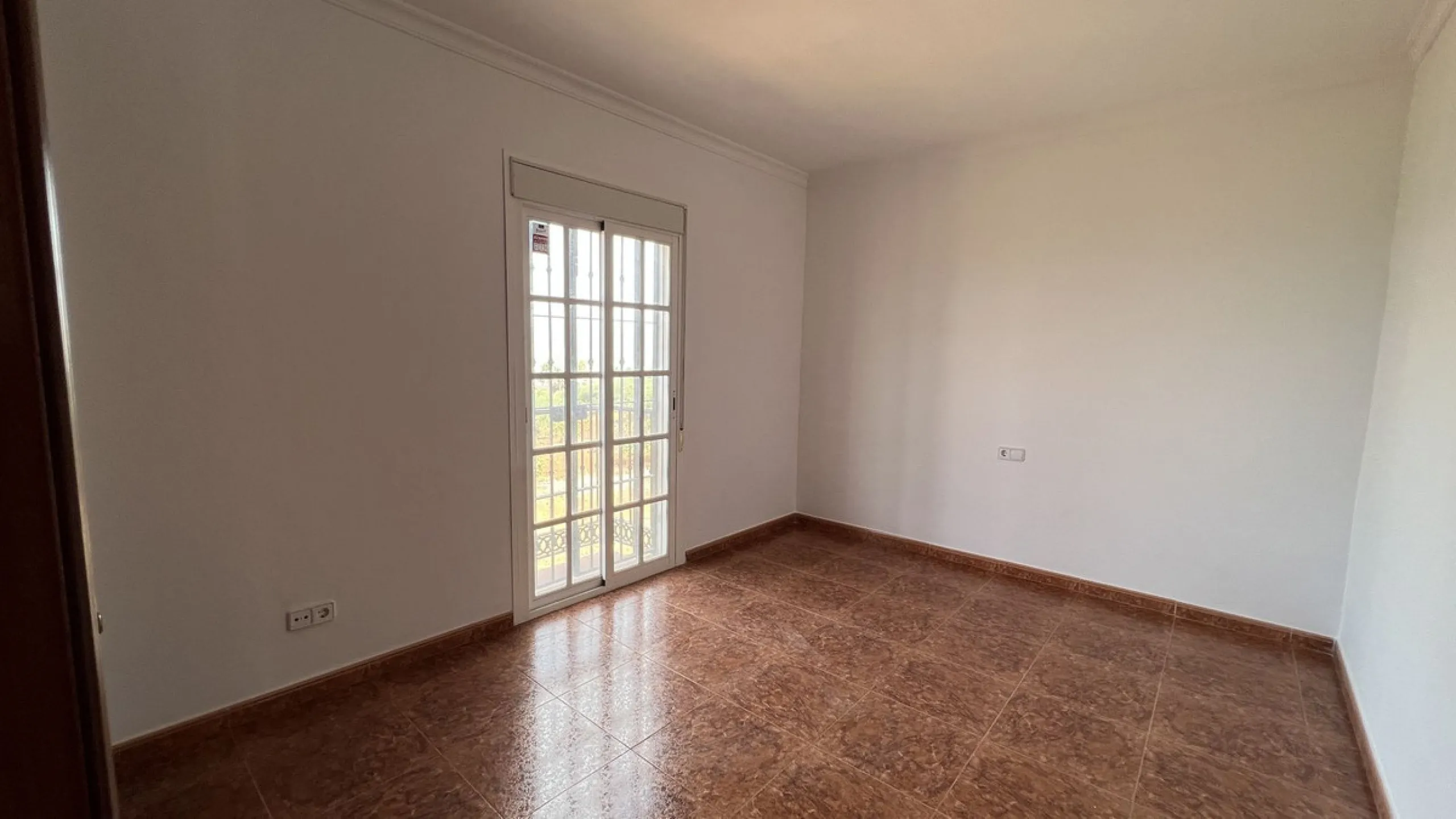 House - Finca - Cortijo в продаже в Alhaurín de la Torre, Málaga. В доме 8 спален и 2 ванных комнат. Площадь дома 489 м². Площадь участка 28447 м²