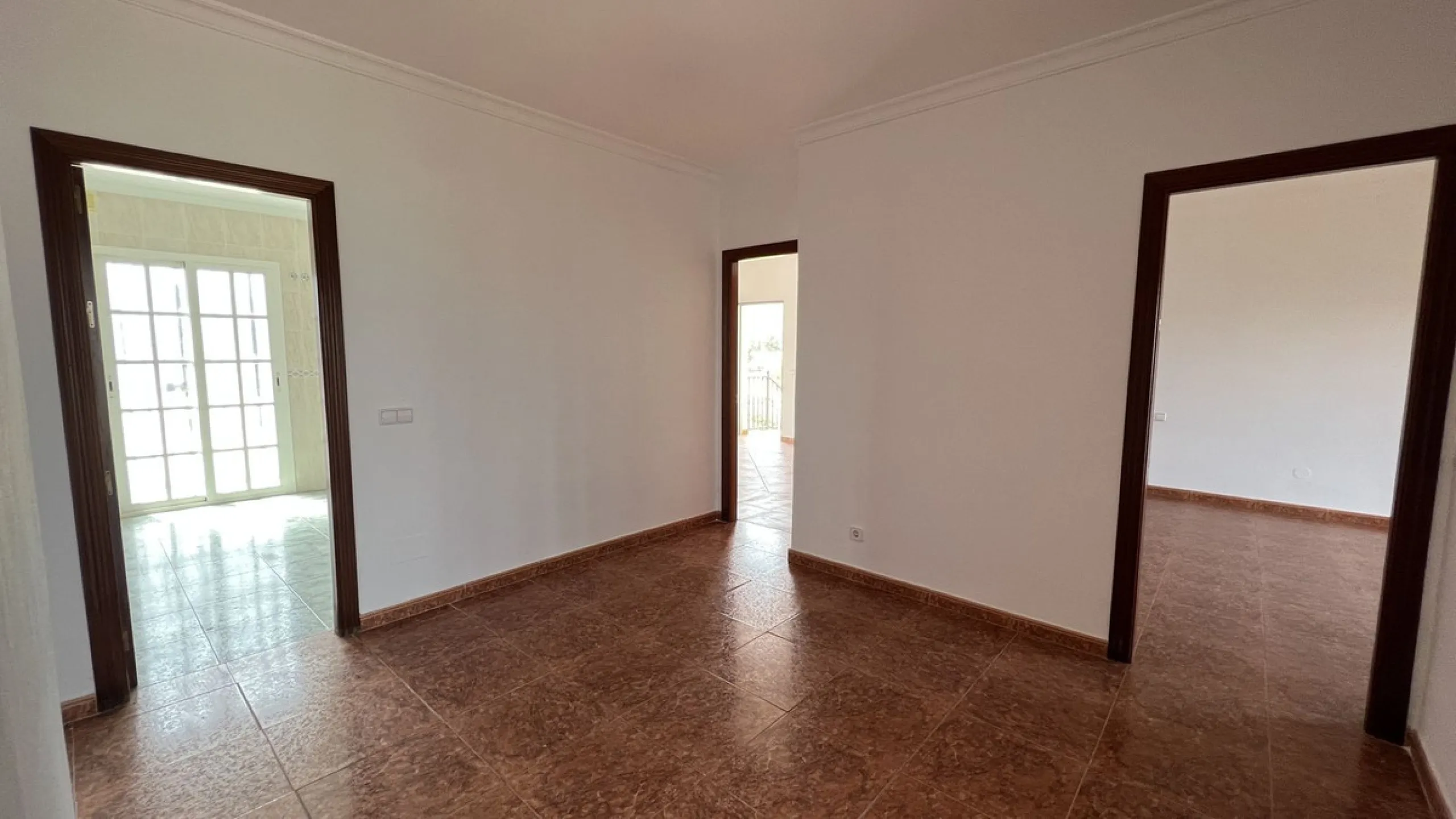 House - Finca - Cortijo в продаже в Alhaurín de la Torre, Málaga. В доме 8 спален и 2 ванных комнат. Площадь дома 489 м². Площадь участка 28447 м²