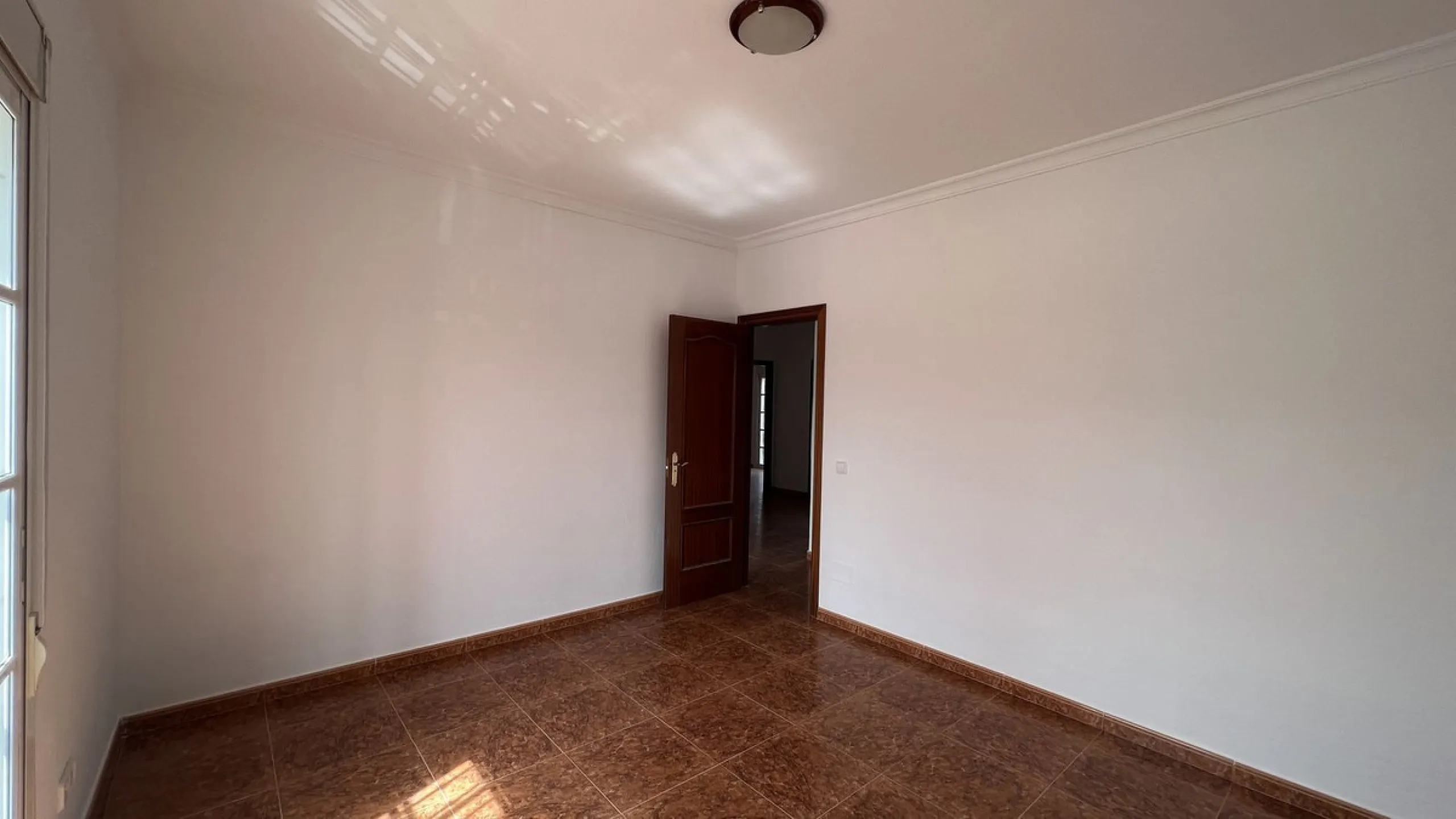 House - Finca - Cortijo в продаже в Alhaurín de la Torre, Málaga. В доме 8 спален и 2 ванных комнат. Площадь дома 489 м². Площадь участка 28447 м²