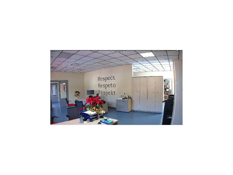 Property built with the idea of housing a private school, which can now be adapted, extended and new buildings constructed, on a plot of 12,692 m2 for rent to buy, with a net buildability of 1.5 m2t/m2s and a ground floor occupation of 60%, of which 2,626