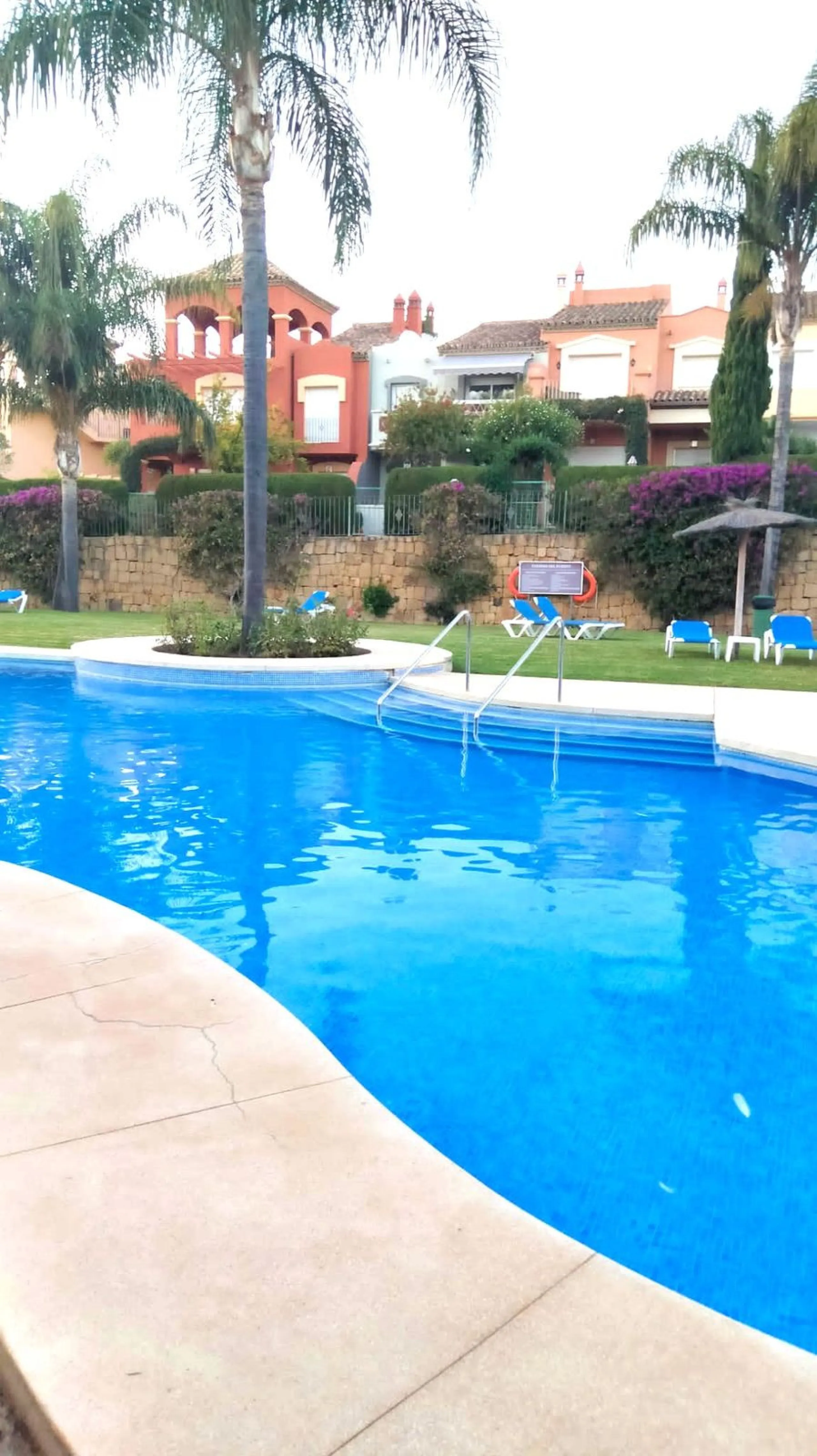 Townhouse, located in the luxury urbanisation LA ALZAMBRA VASSARY near Puerto Banus.
