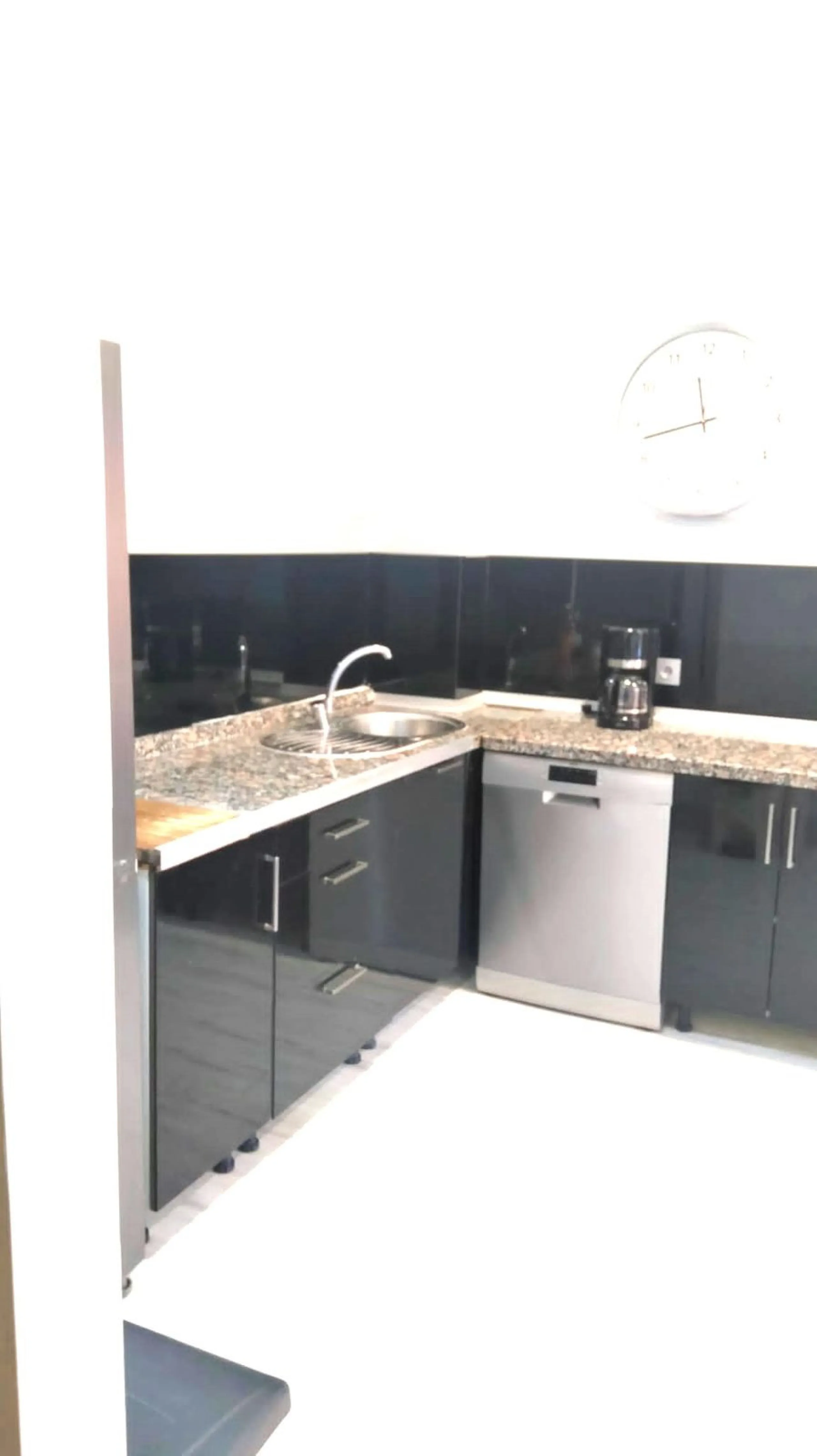 Townhouse, located in the luxury urbanisation LA ALZAMBRA VASSARY near Puerto Banus.