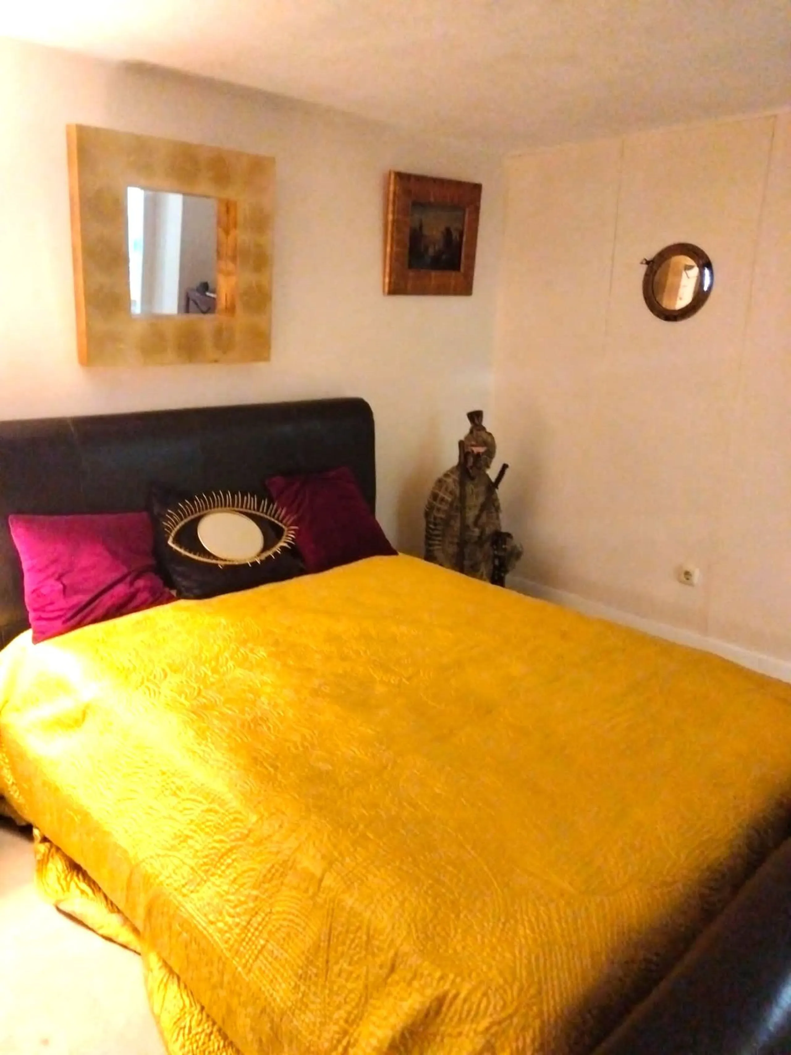 Townhouse, located in the luxury urbanisation LA ALZAMBRA VASSARY near Puerto Banus.