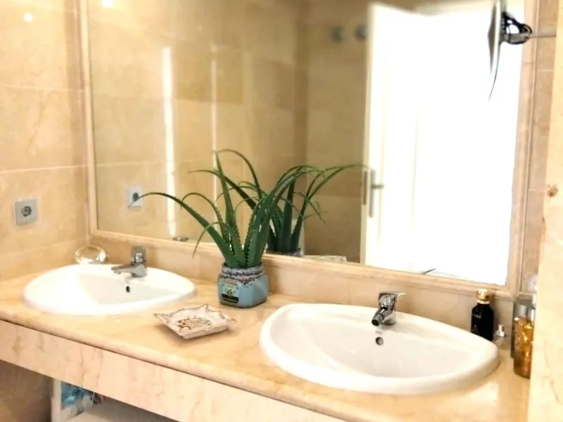 Townhouse, located in the luxury urbanisation LA ALZAMBRA VASSARY near Puerto Banus.