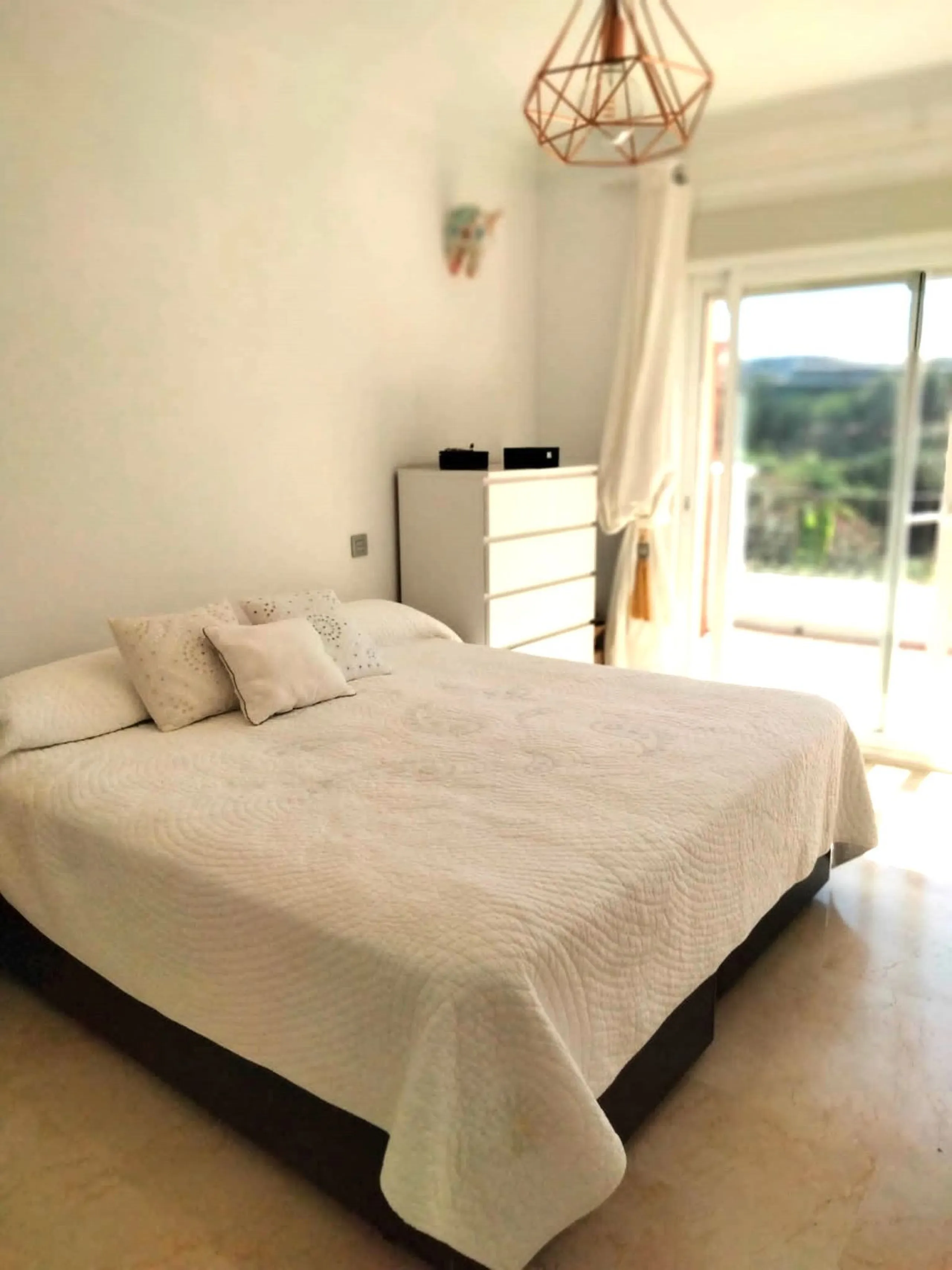 Townhouse, located in the luxury urbanisation LA ALZAMBRA VASSARY near Puerto Banus.