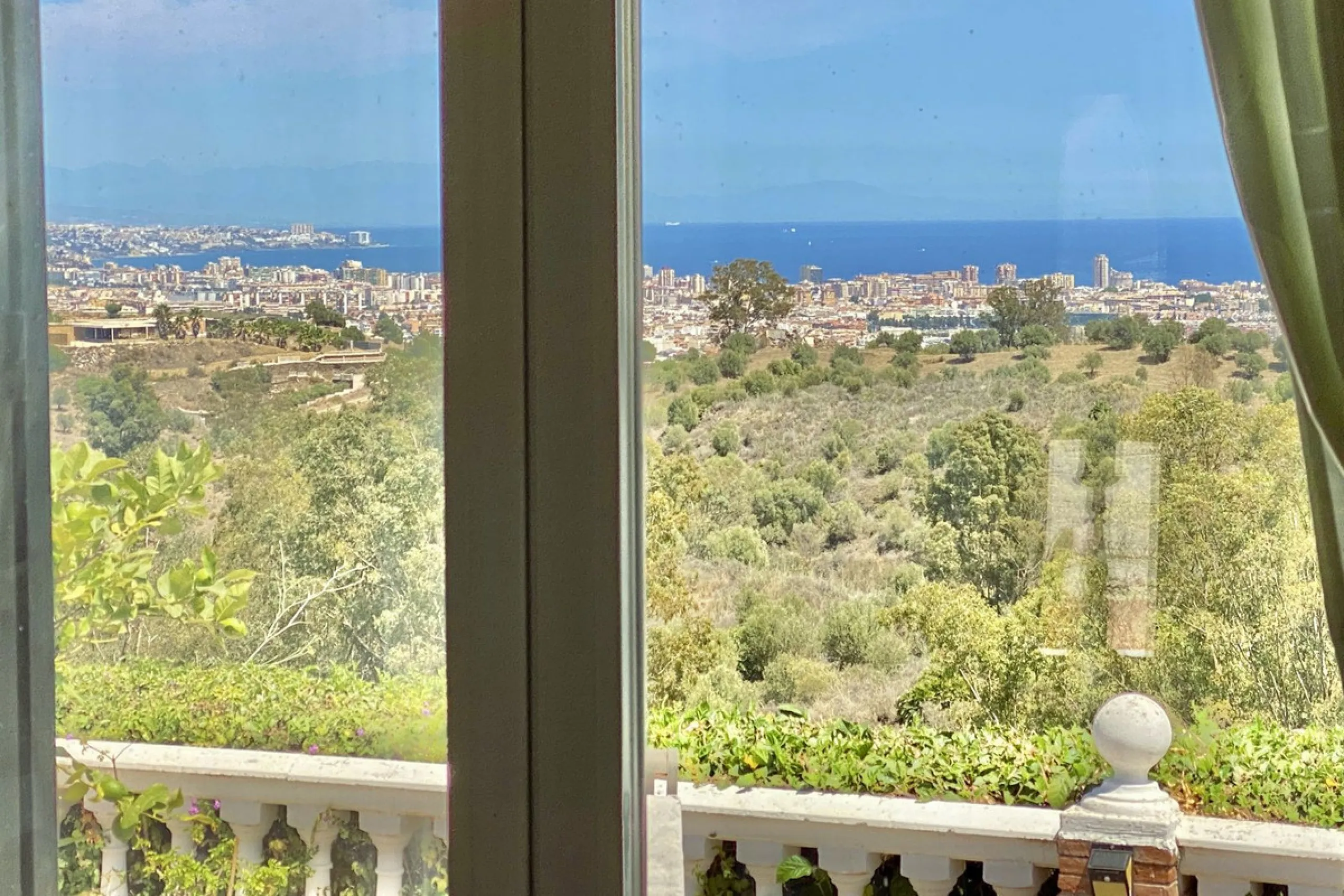 REDUCED - Beautiful 4 bed hillside villa with large swimming pool on elevated 3000 m2 plot just 7 mins above popular "La Cala de Mijas" blue flag beaches. Offering privacy & stunning panoramic sea, mountain & country views.