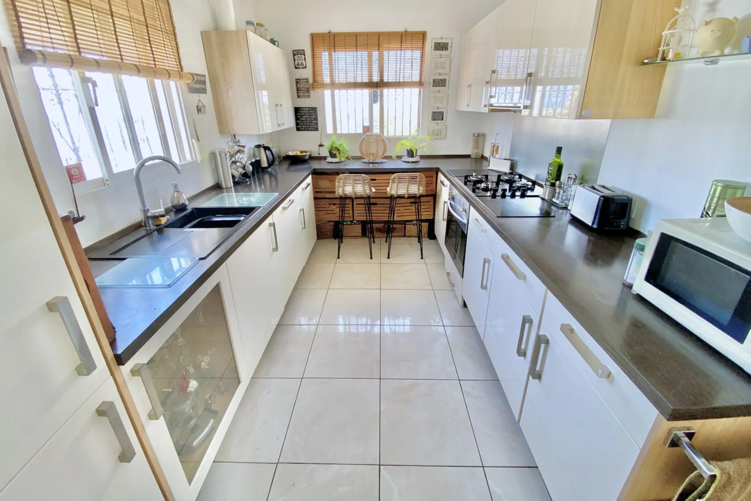 REDUCED - Beautiful 4 bed hillside villa with large swimming pool on elevated 3000 m2 plot just 7 mins above popular "La Cala de Mijas" blue flag beaches. Offering privacy & stunning panoramic sea, mountain & country views.