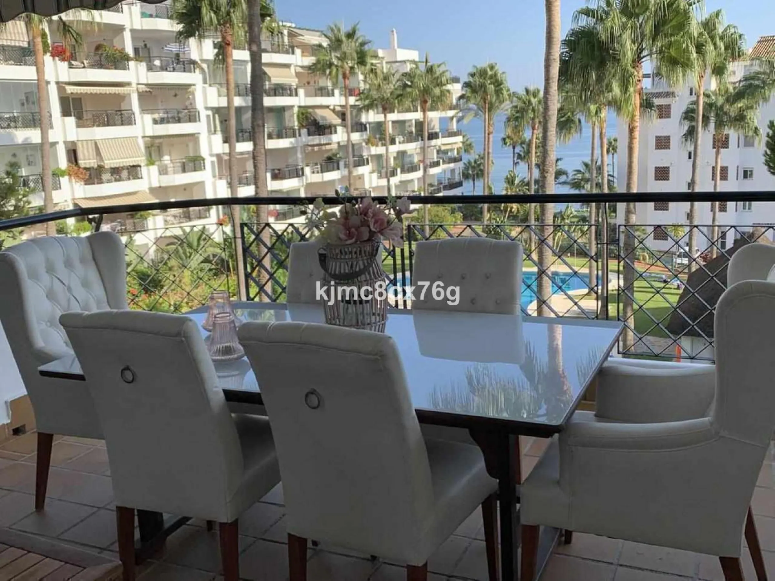 Apartment - Middle Floor Apartment в продаже в Mijas, Málaga. В доме 3 спален и 2 ванных комнат. Площадь дома 155 м²