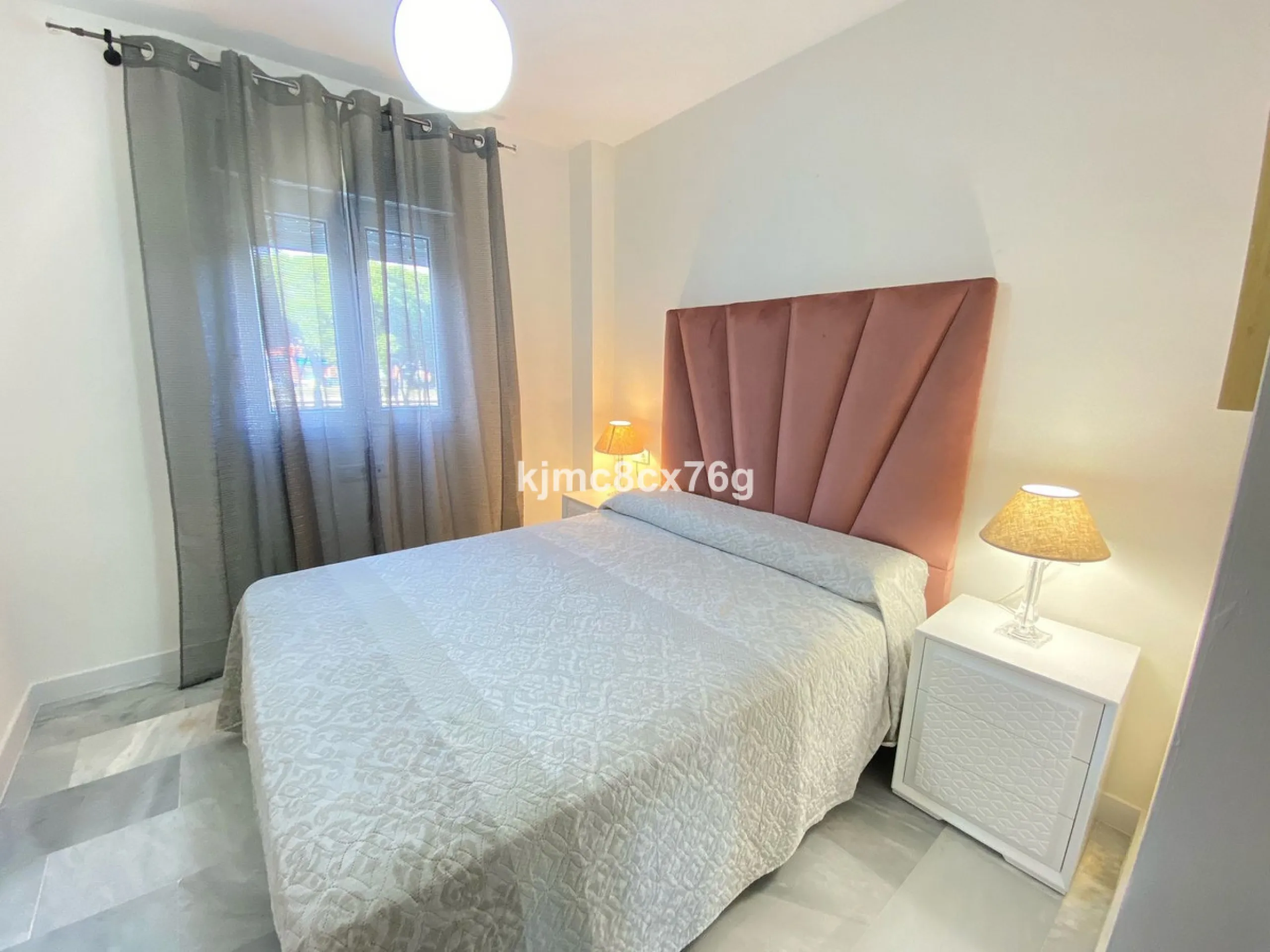 Apartment - Middle Floor Apartment в продаже в Mijas, Málaga. В доме 3 спален и 2 ванных комнат. Площадь дома 155 м²