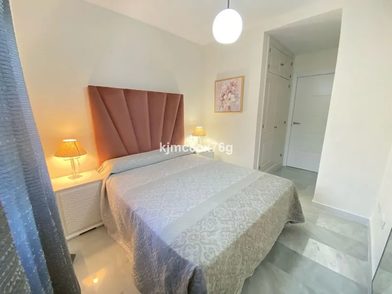 Apartment - Middle Floor Apartment в продаже в Mijas, Málaga. В доме 3 спален и 2 ванных комнат. Площадь дома 155 м²