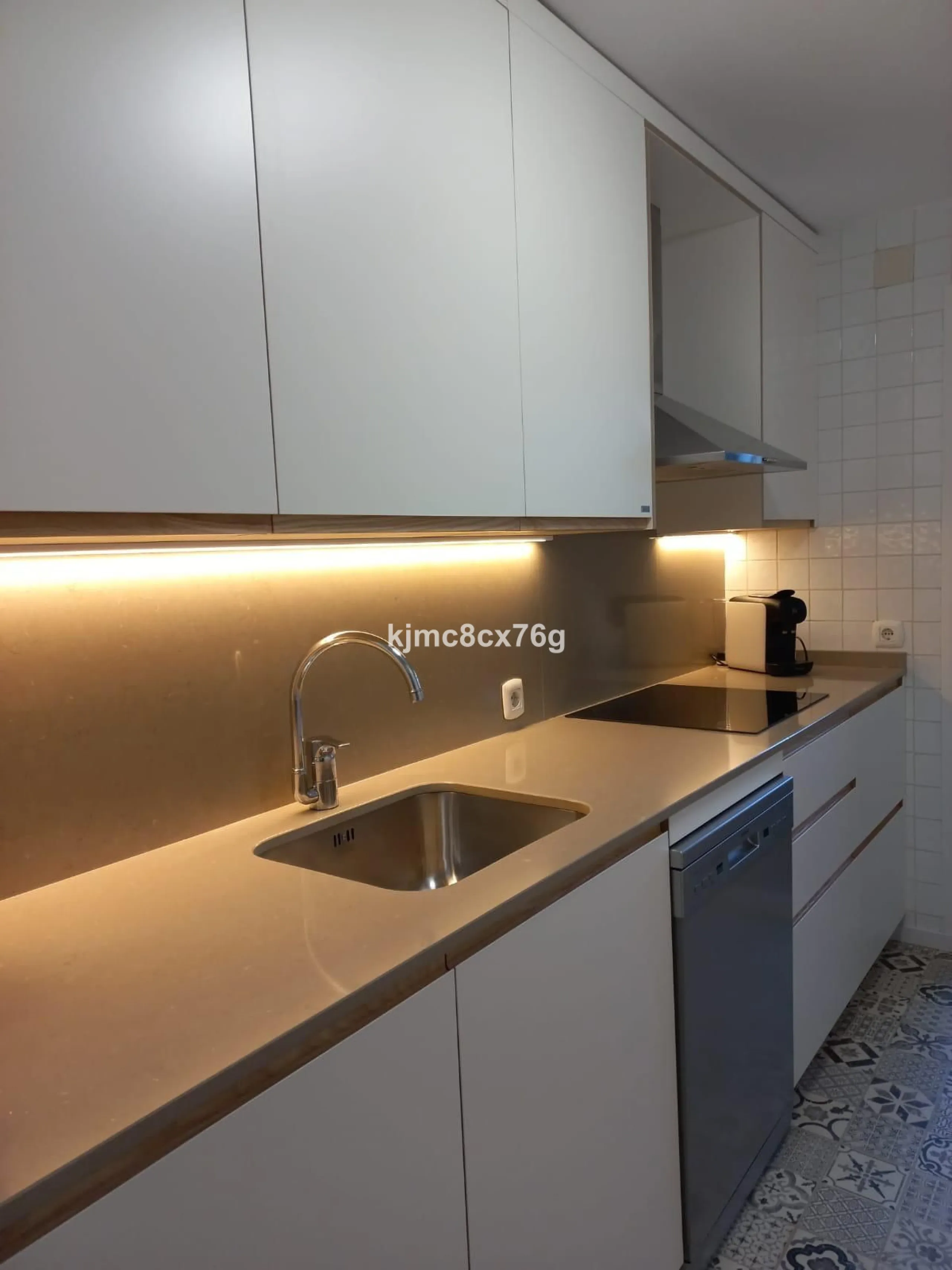 Apartment - Middle Floor Apartment в продаже в Mijas, Málaga. В доме 3 спален и 2 ванных комнат. Площадь дома 155 м²
