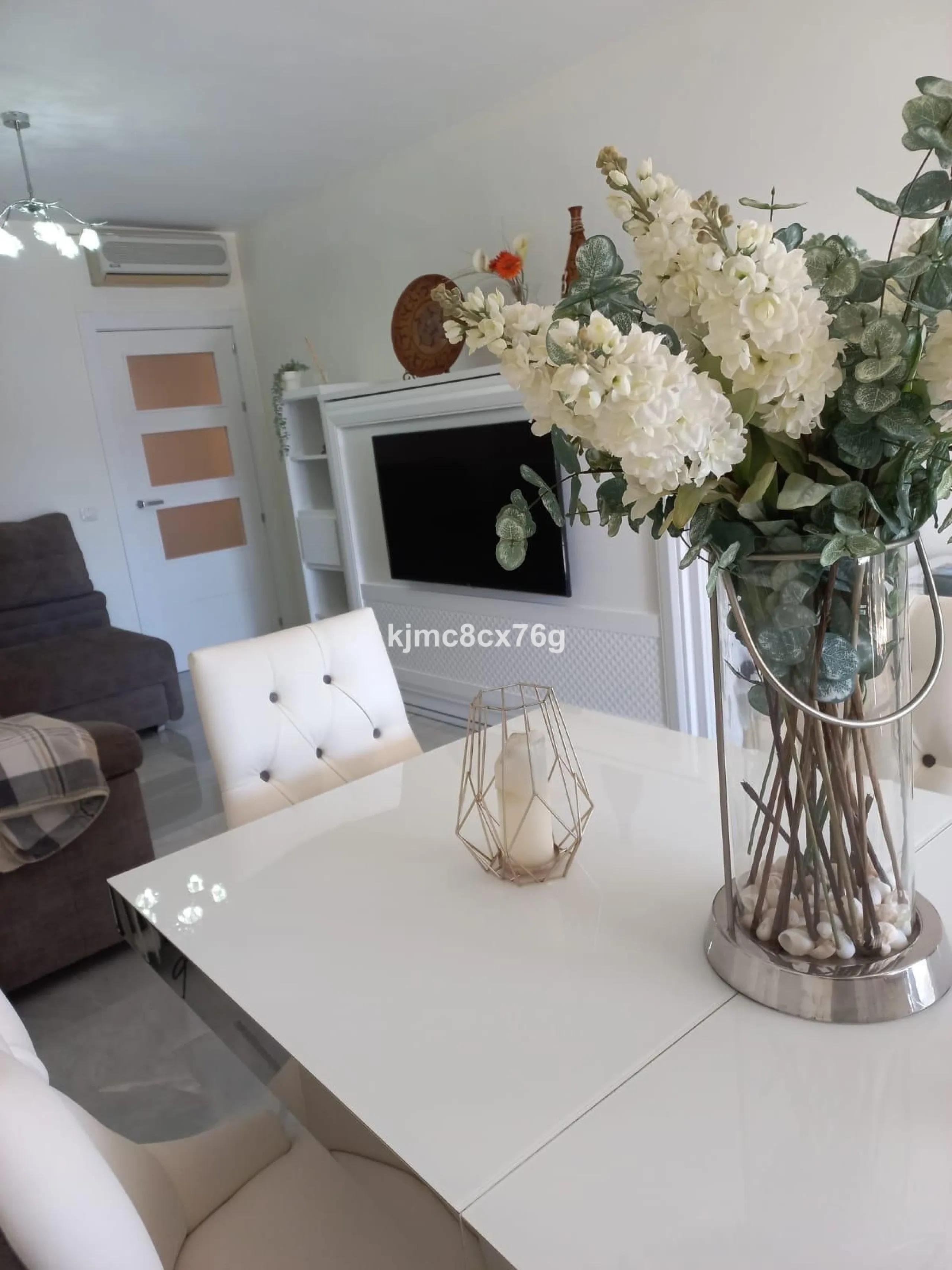 Apartment - Middle Floor Apartment в продаже в Mijas, Málaga. В доме 3 спален и 2 ванных комнат. Площадь дома 155 м²