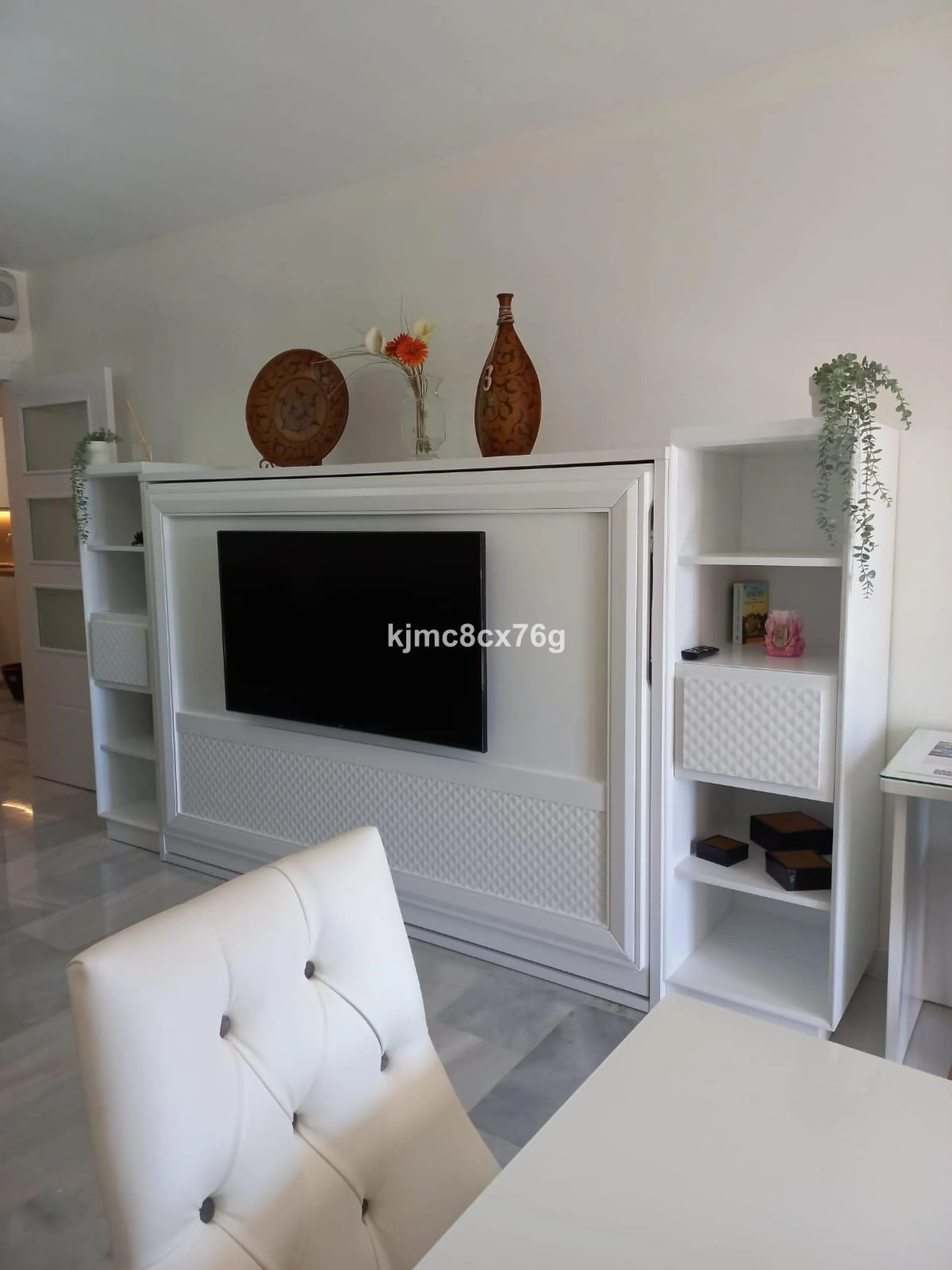 Apartment - Middle Floor Apartment в продаже в Mijas, Málaga. В доме 3 спален и 2 ванных комнат. Площадь дома 155 м²
