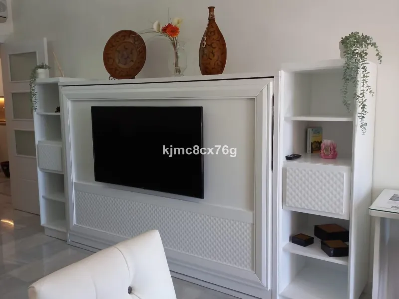 Apartment - Middle Floor Apartment в продаже в Mijas, Málaga. В доме 3 спален и 2 ванных комнат. Площадь дома 155 м²