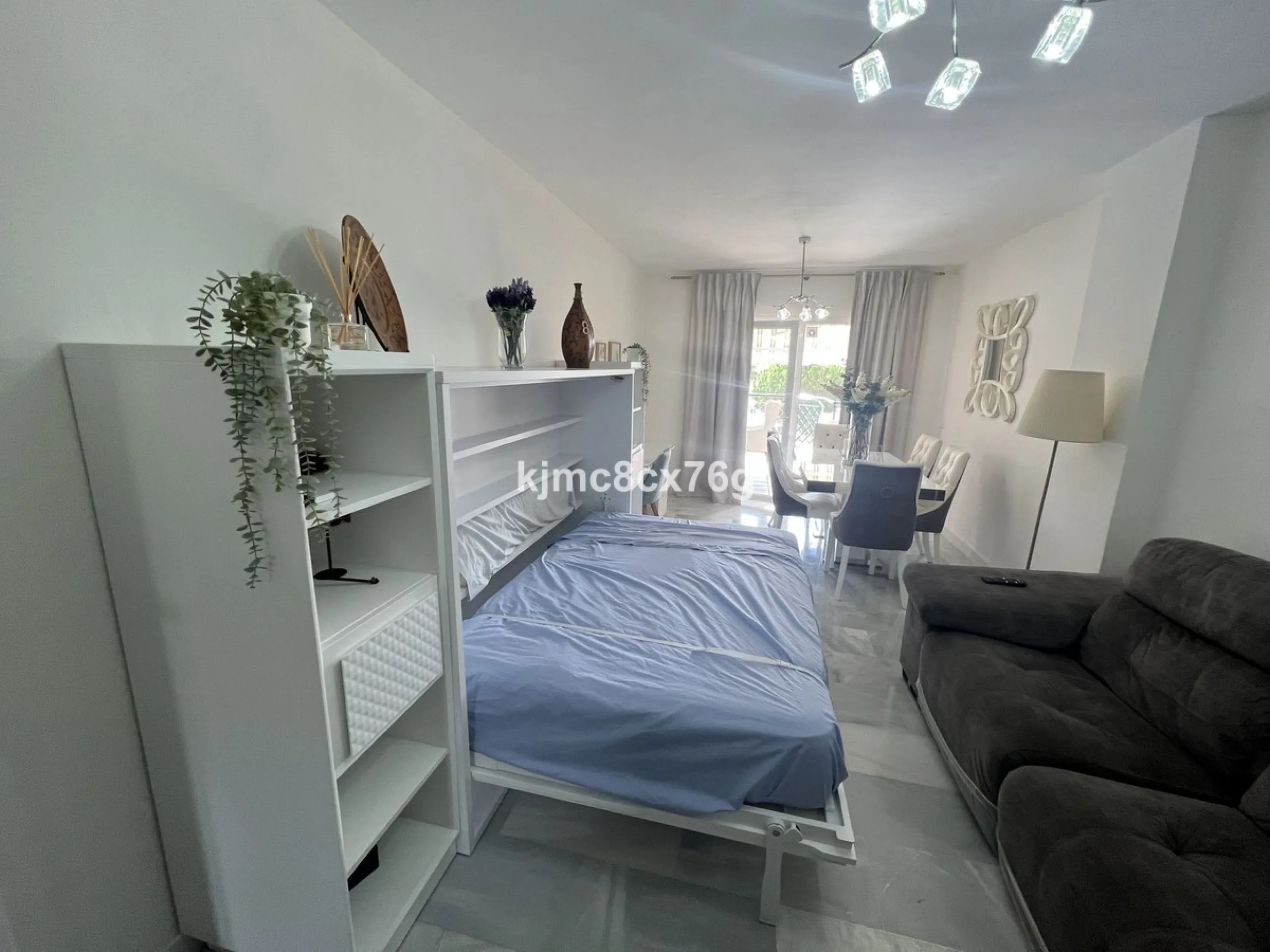 Apartment - Middle Floor Apartment в продаже в Mijas, Málaga. В доме 3 спален и 2 ванных комнат. Площадь дома 155 м²