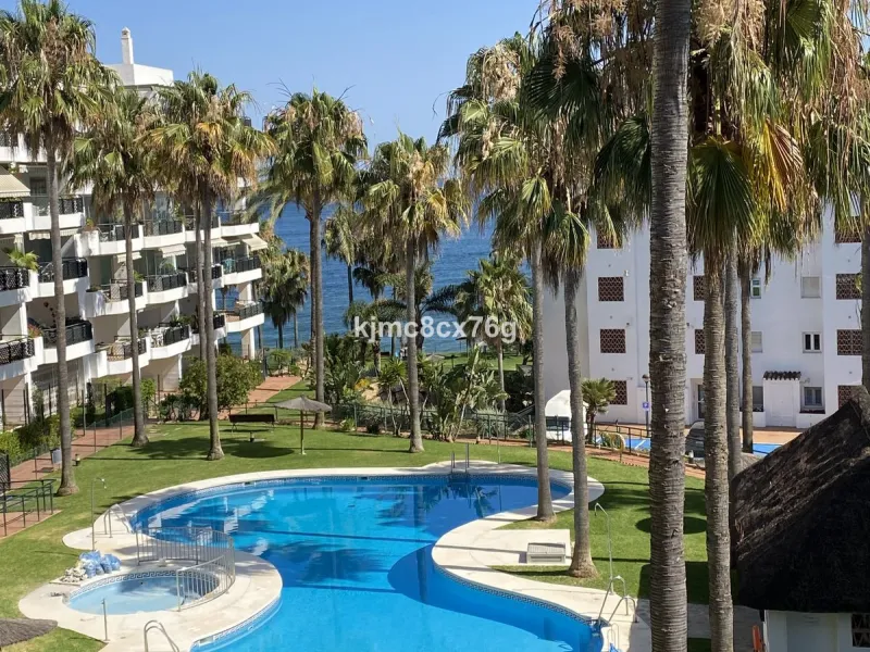 Apartment - Middle Floor Apartment в продаже в Mijas, Málaga. В доме 3 спален и 2 ванных комнат. Площадь дома 155 м²