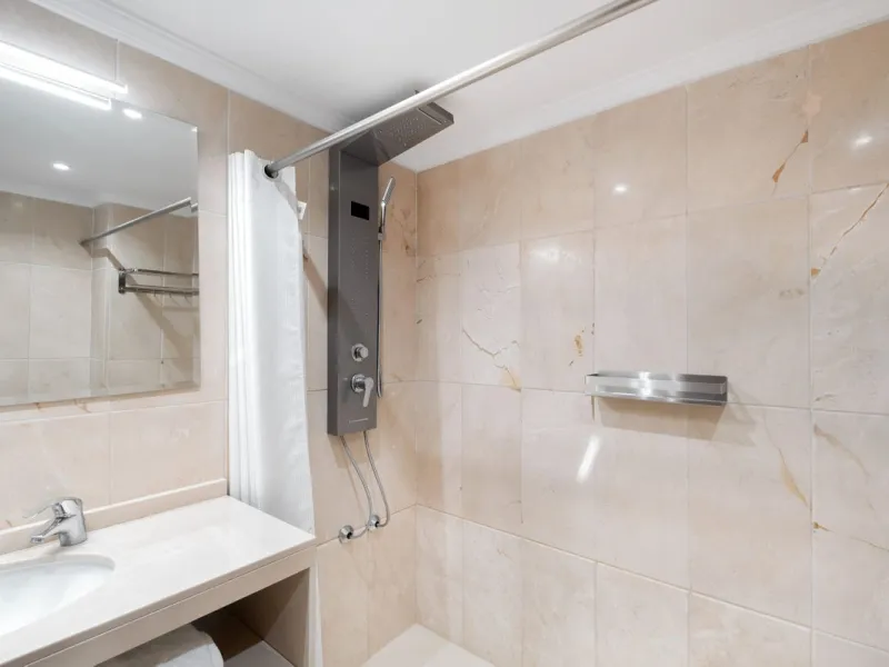 Apartment - Middle Floor Apartment в продаже в Marbella, Málaga. В доме 2 спален и 2 ванных комнат. Площадь дома 107 м²