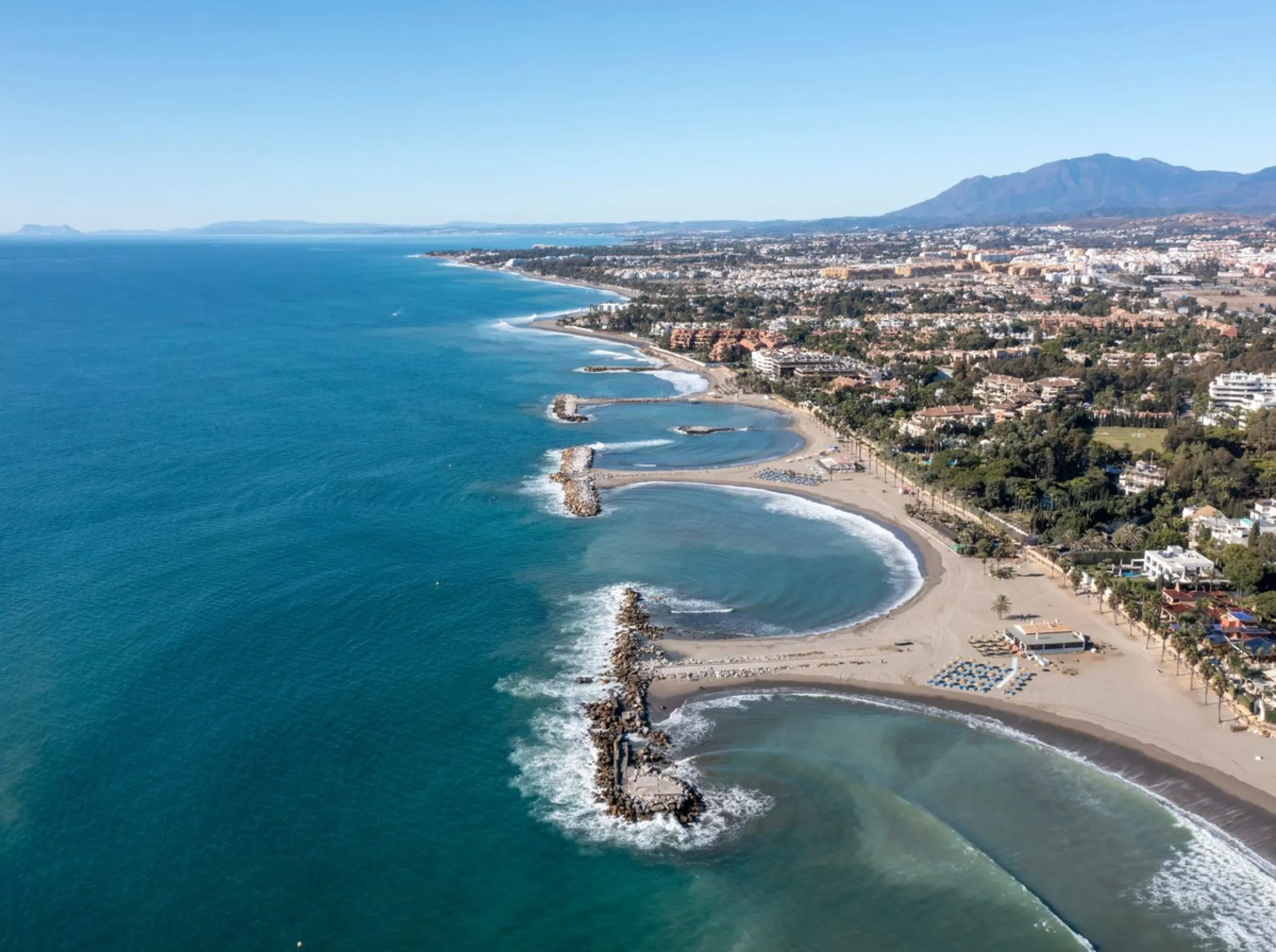 Apartment - Middle Floor Apartment в продаже в Marbella, Málaga. В доме 2 спален и 2 ванных комнат. Площадь дома 107 м²