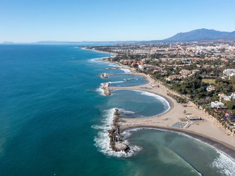 Apartment - Middle Floor Apartment в продаже в Marbella, Málaga. В доме 2 спален и 2 ванных комнат. Площадь дома 107 м²