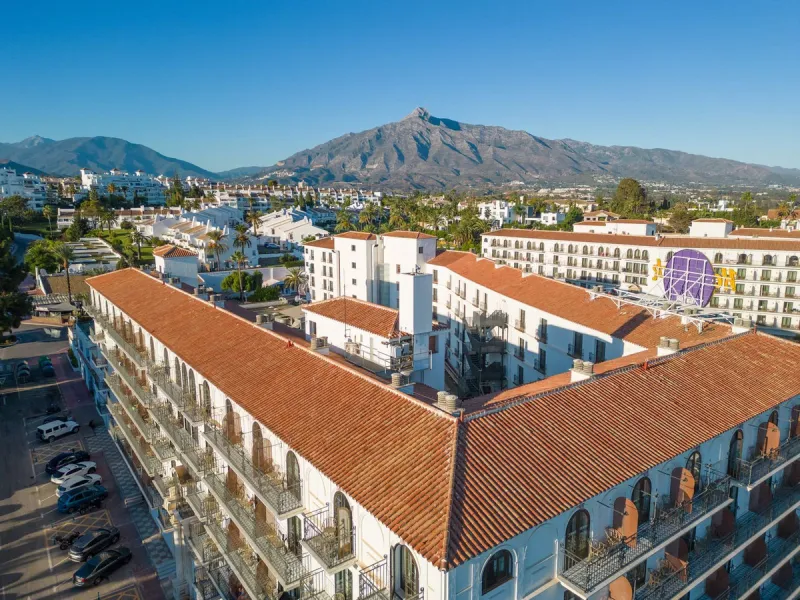 Apartment - Middle Floor Apartment в продаже в Marbella, Málaga. В доме 2 спален и 2 ванных комнат. Площадь дома 107 м²