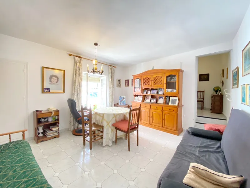 House located in the old town of Marbella composed of two floors, attic plus a large solarium terrace and beautiful views around the old town.
