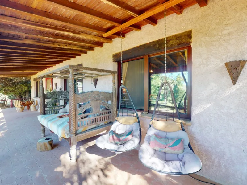 Between the Sierra de Almijara and the Mediterranean Sea lies this spectacular ecological finca of 4 hectares, bordering the natural park Maro-Cerro Gorde, which provides a haven of tranquillity and enormous privacy. The property has a plot of 35.955 squa