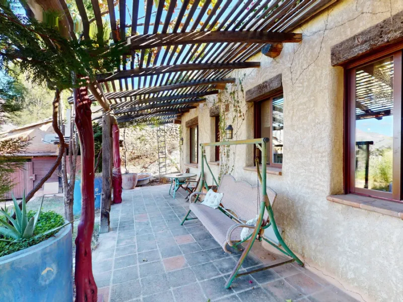 Between the Sierra de Almijara and the Mediterranean Sea lies this spectacular ecological finca of 4 hectares, bordering the natural park Maro-Cerro Gorde, which provides a haven of tranquillity and enormous privacy. The property has a plot of 35.955 squa