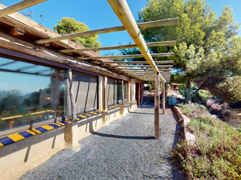 Between the Sierra de Almijara and the Mediterranean Sea lies this spectacular ecological finca of 4 hectares, bordering the natural park Maro-Cerro Gorde, which provides a haven of tranquillity and enormous privacy. The property has a plot of 35.955 squa