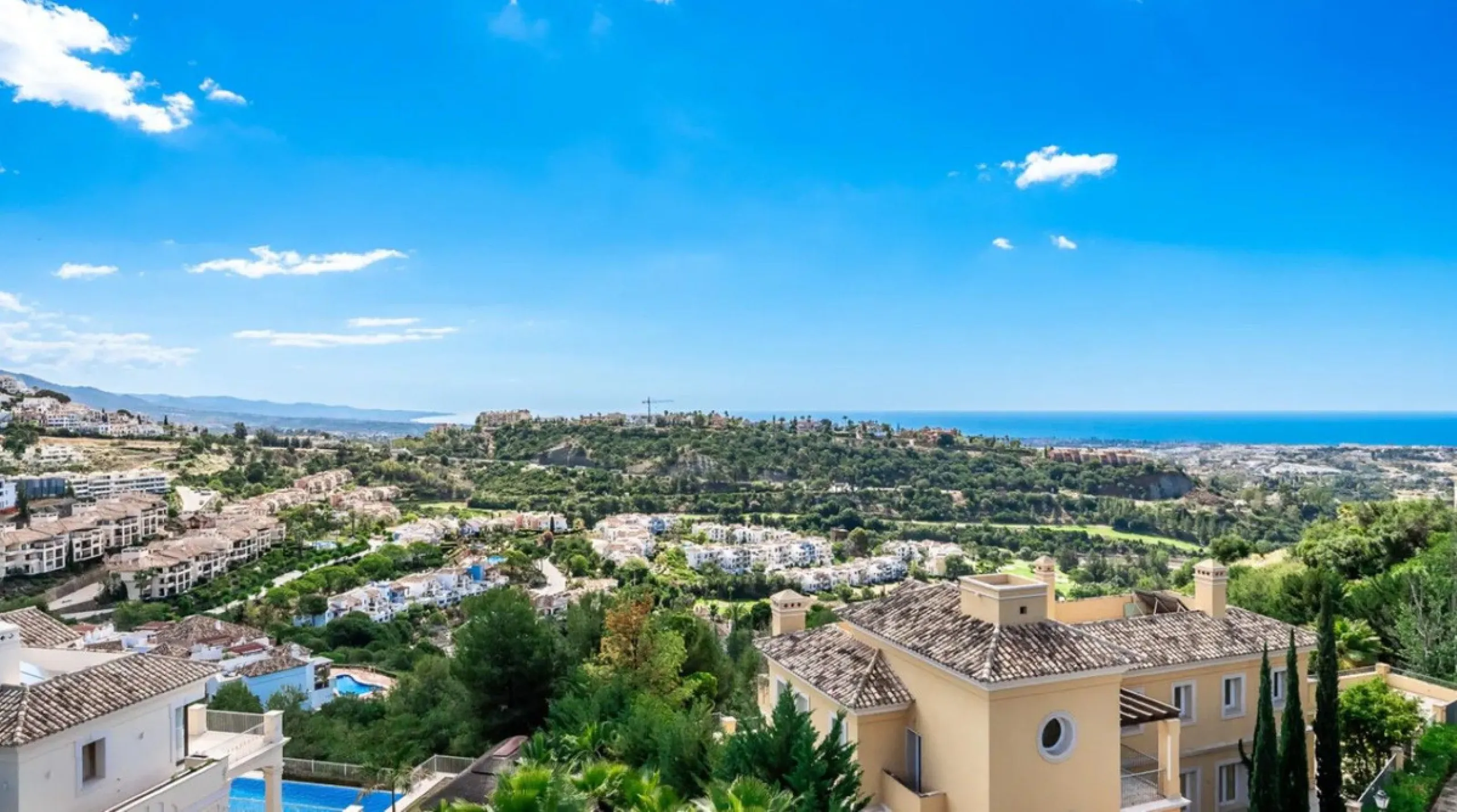Stunning Modern Villa with 7 Bedrooms and Panoramic Sea and Mountain Views in Los Arqueros, Benahavís