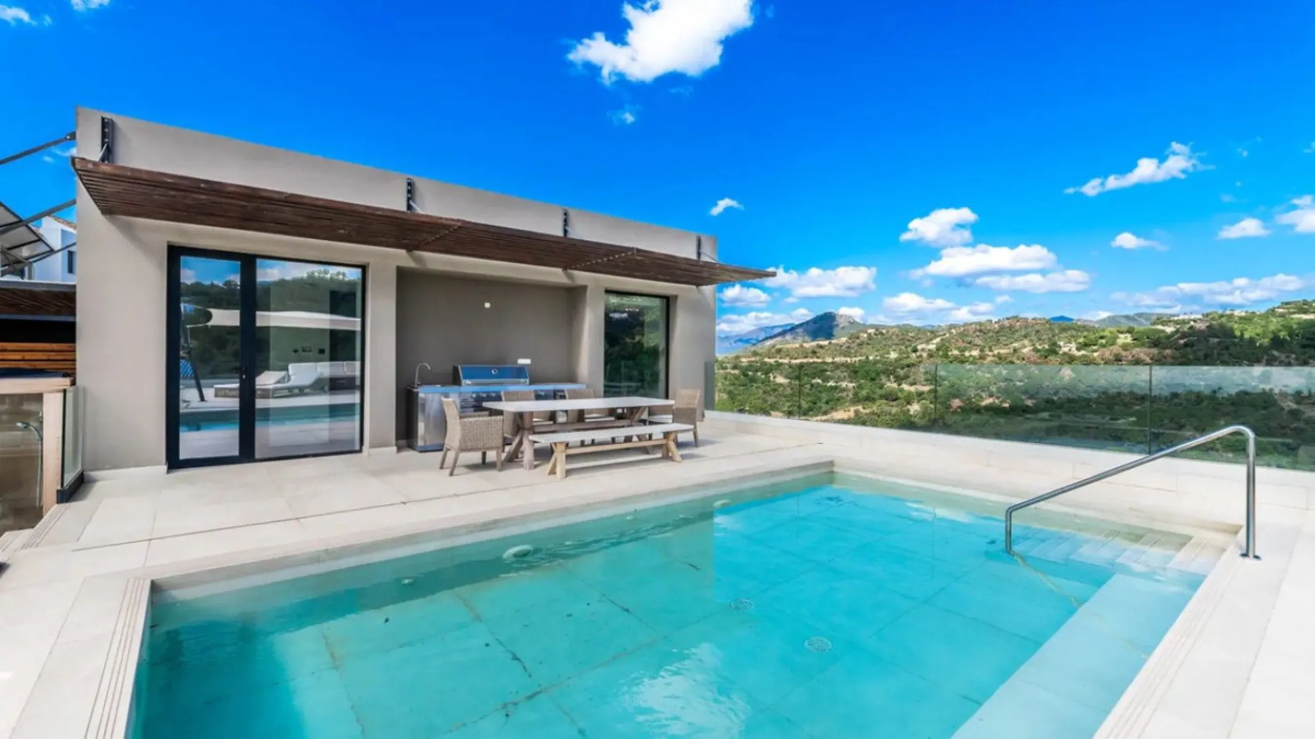 Stunning Modern Villa with 7 Bedrooms and Panoramic Sea and Mountain Views in Los Arqueros, Benahavís