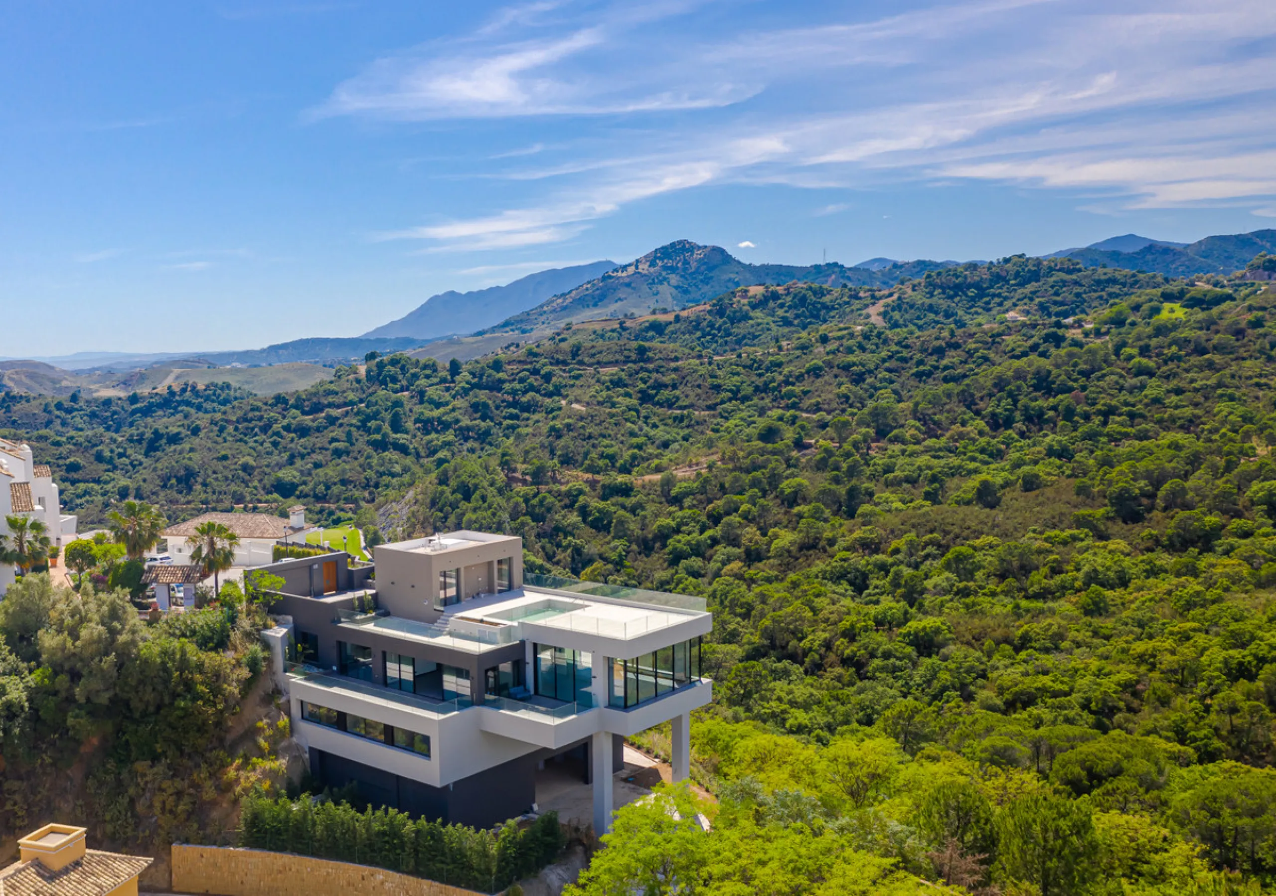Stunning Modern Villa with 7 Bedrooms and Panoramic Sea and Mountain Views in Los Arqueros, Benahavís
