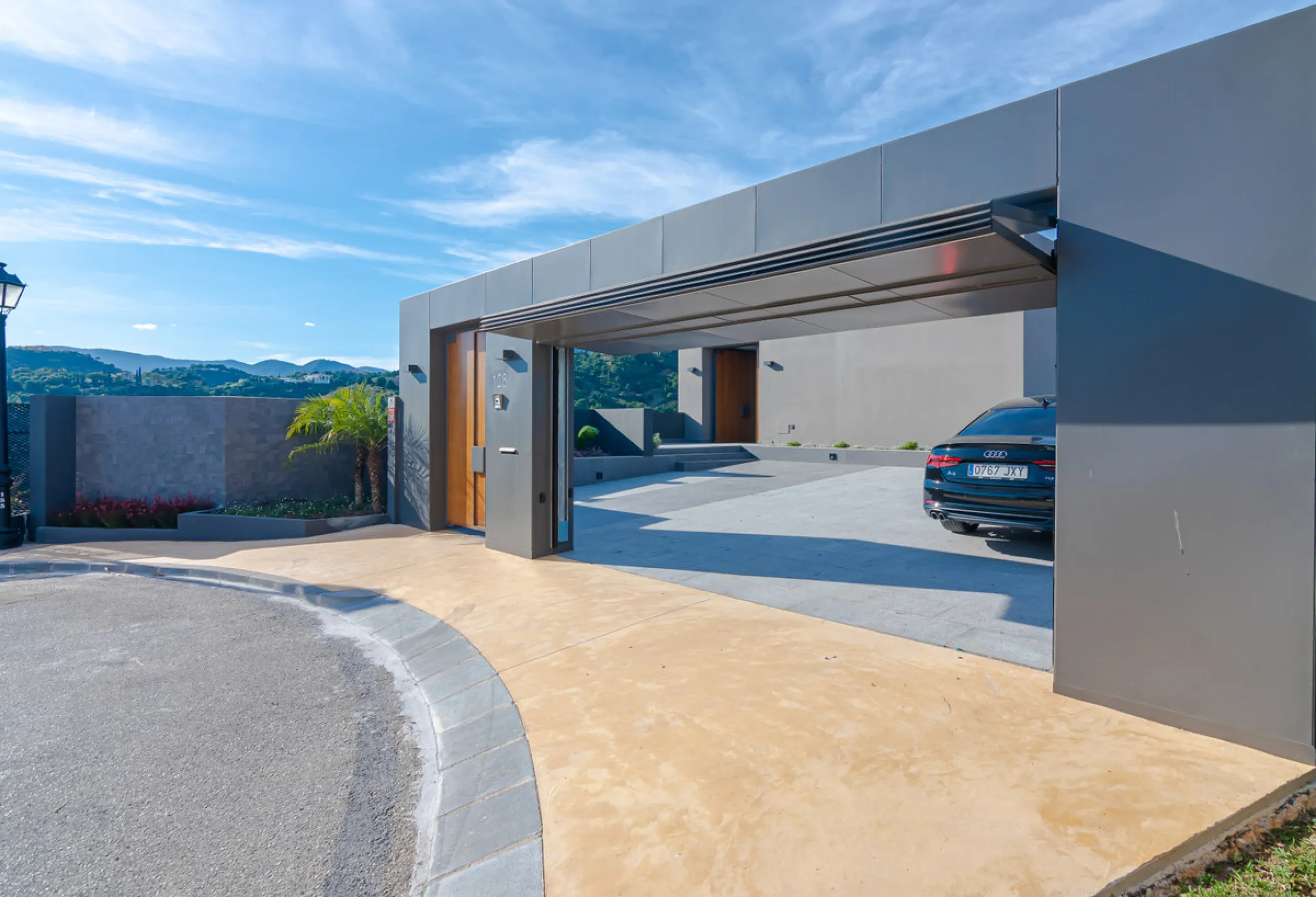 Stunning Modern Villa with 7 Bedrooms and Panoramic Sea and Mountain Views in Los Arqueros, Benahavís