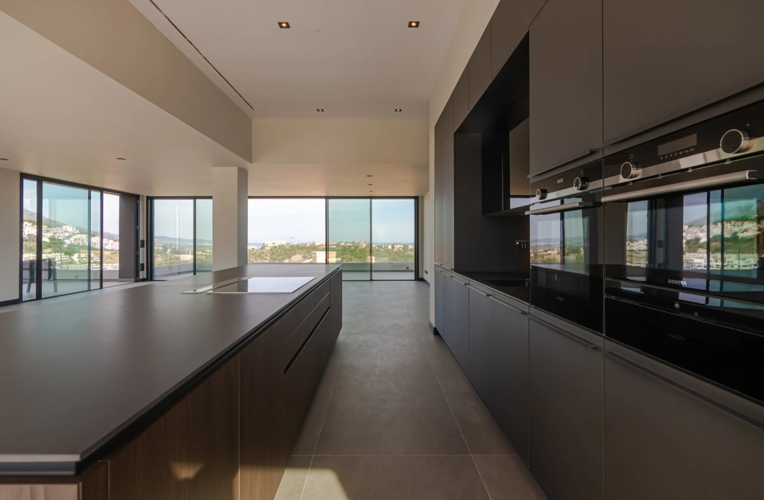 Stunning Modern Villa with 7 Bedrooms and Panoramic Sea and Mountain Views in Los Arqueros, Benahavís