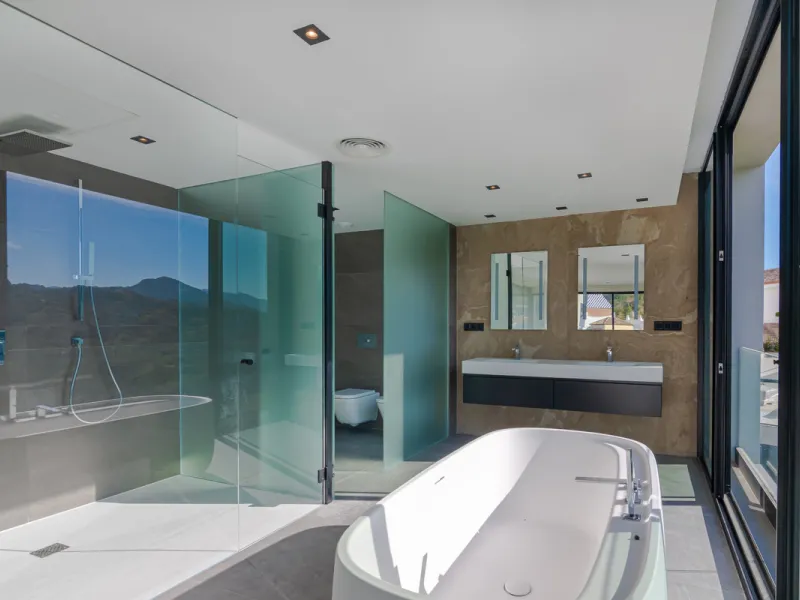Stunning Modern Villa with 7 Bedrooms and Panoramic Sea and Mountain Views in Los Arqueros, Benahavís