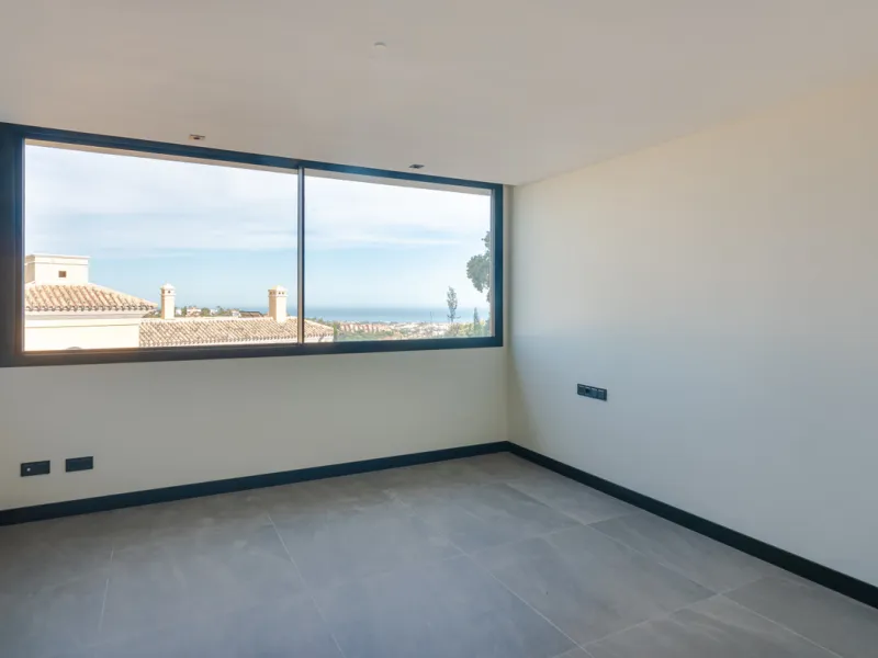 Stunning Modern Villa with 7 Bedrooms and Panoramic Sea and Mountain Views in Los Arqueros, Benahavís