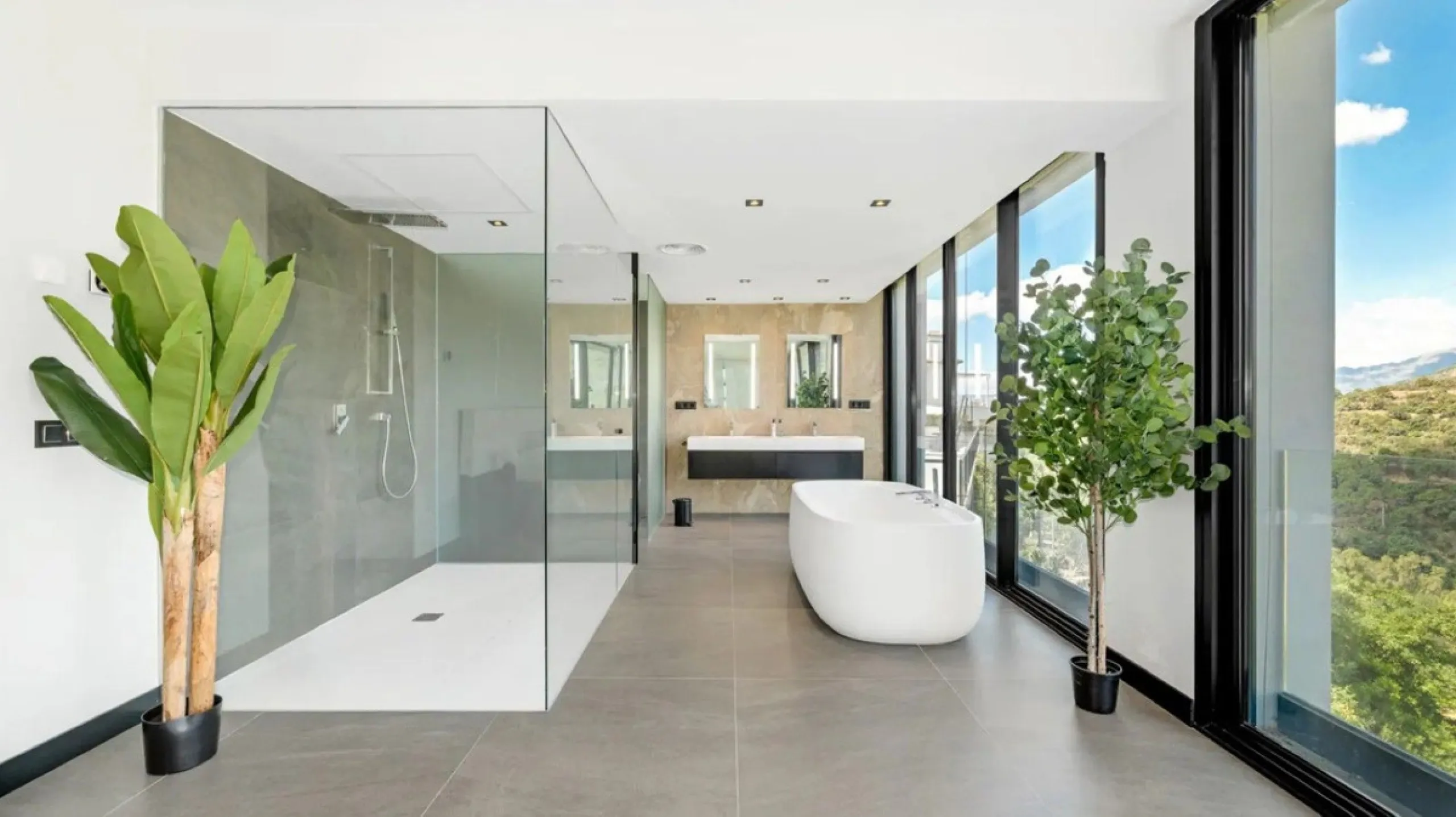 Stunning Modern Villa with 7 Bedrooms and Panoramic Sea and Mountain Views in Los Arqueros, Benahavís