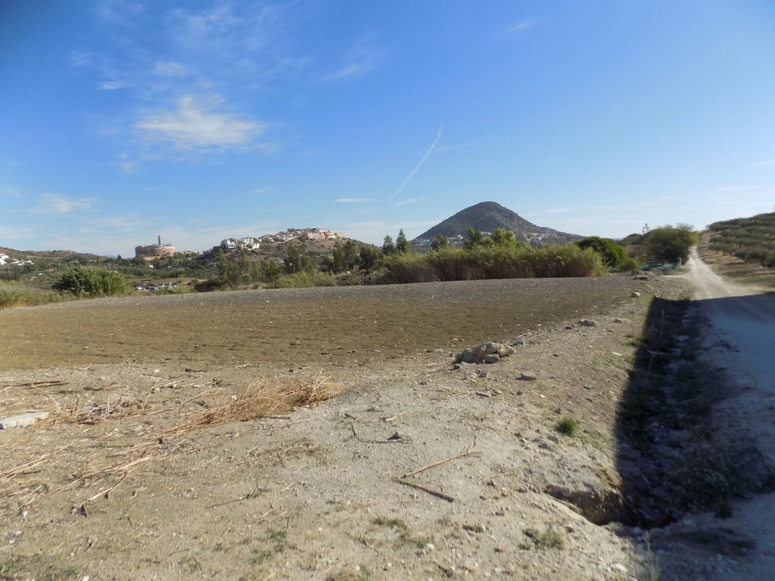 Plot - Commercial Plot в продаже в Coín, Málaga. Площадь участка 1600 м²