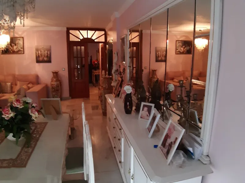 Very spacious house in Las Lagunas in perfect condition, ready to move into.