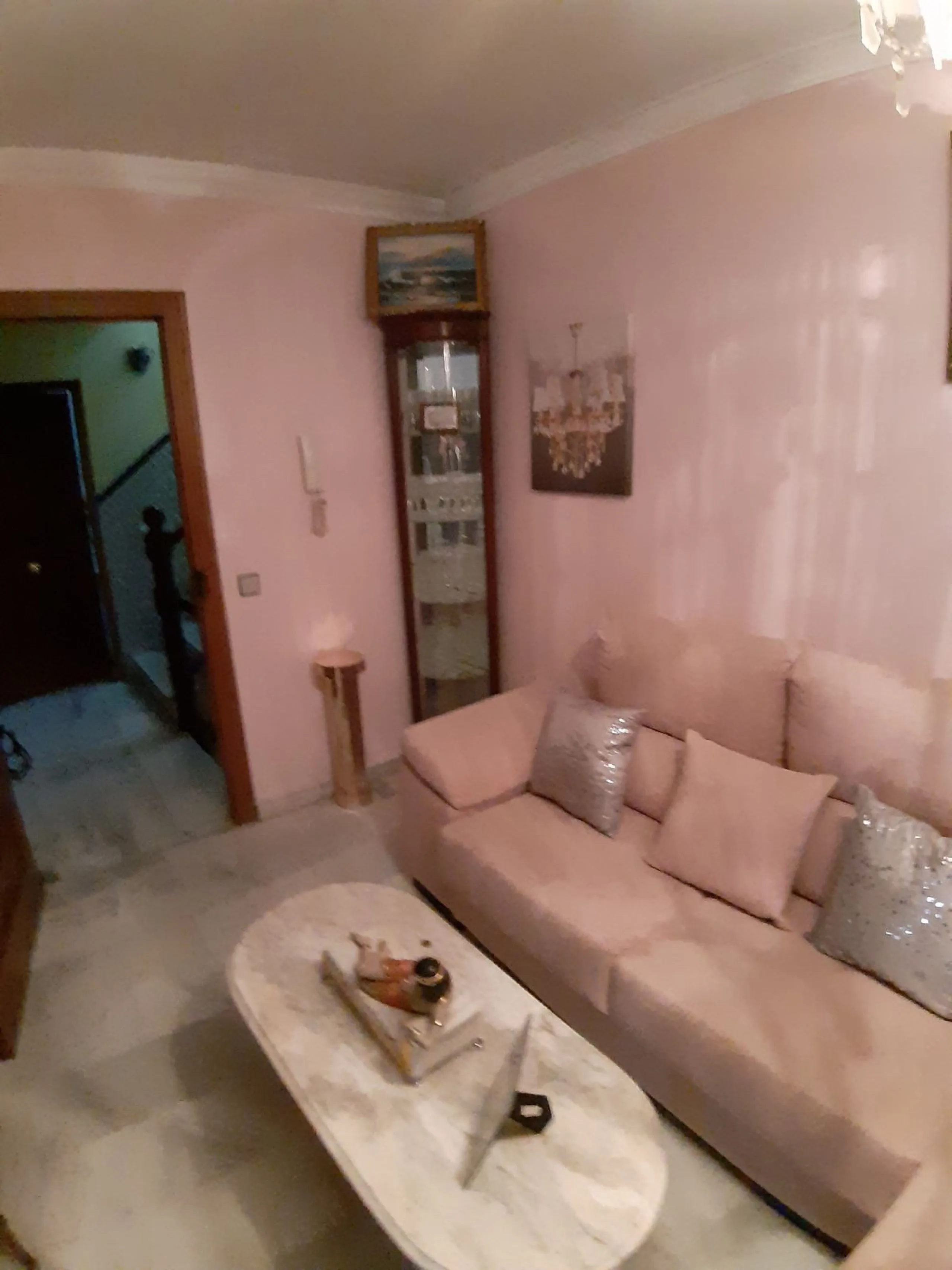 Very spacious house in Las Lagunas in perfect condition, ready to move into.